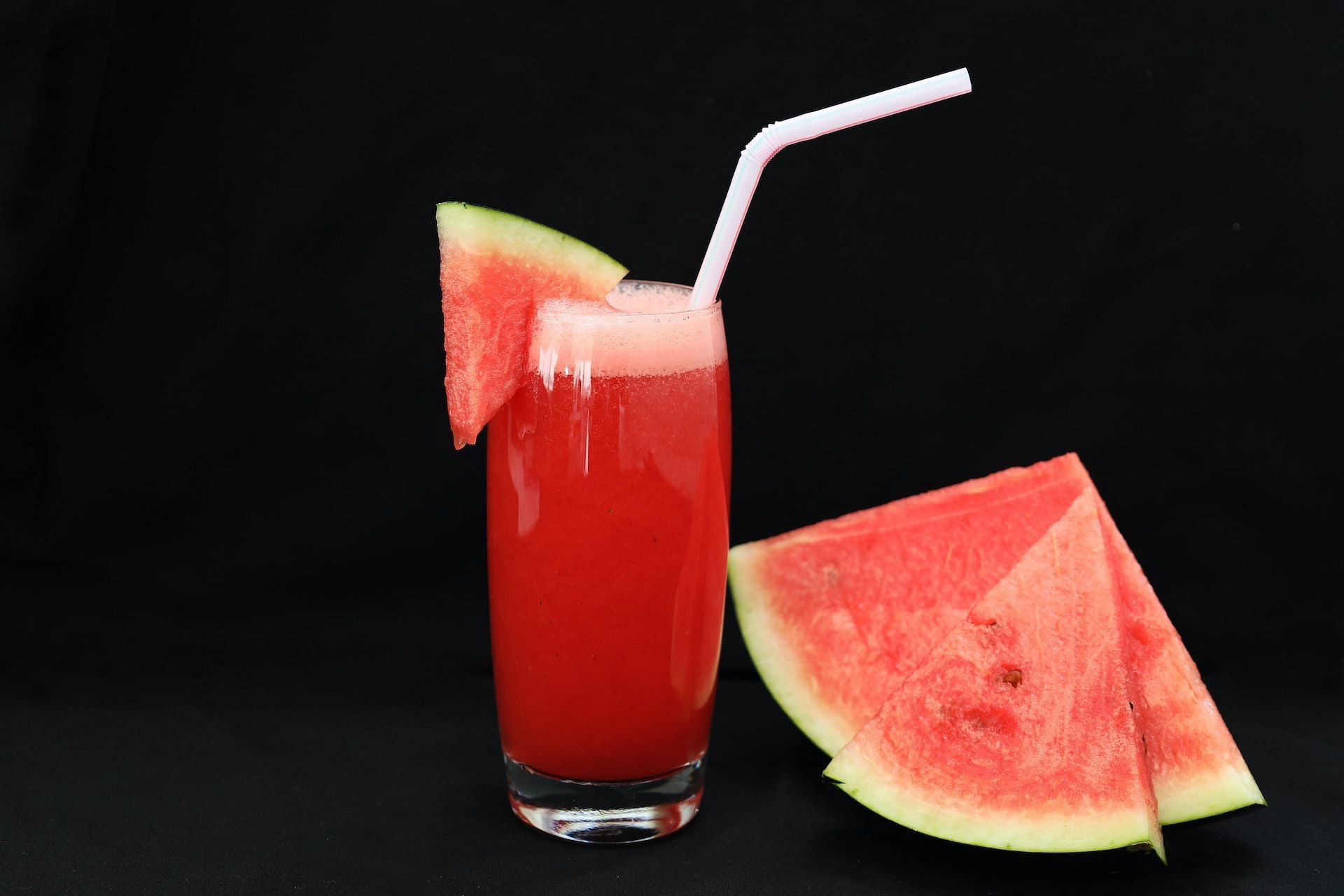 Watermelon juice hydrates the body. (Photo via Pexels/Shameel mukkath)