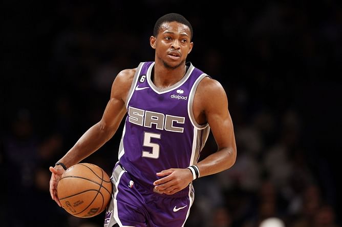 "He’s a gamer”- Steve Kerr applauds De’Aaron Fox as Kings star in lineup despite injury