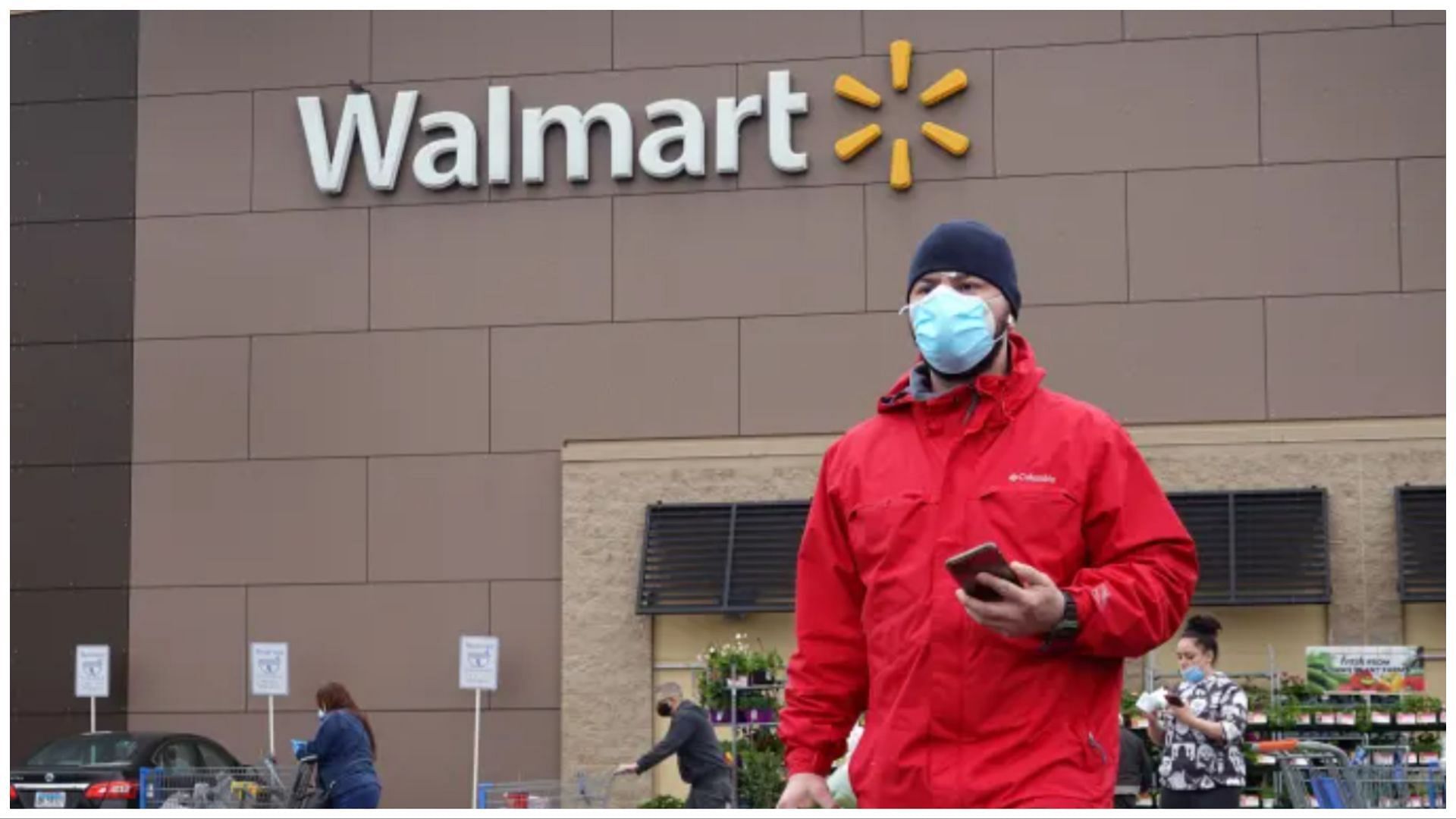 Walmart closes 4 stores in Chicago sparking outrage online (Image via Getty Images)