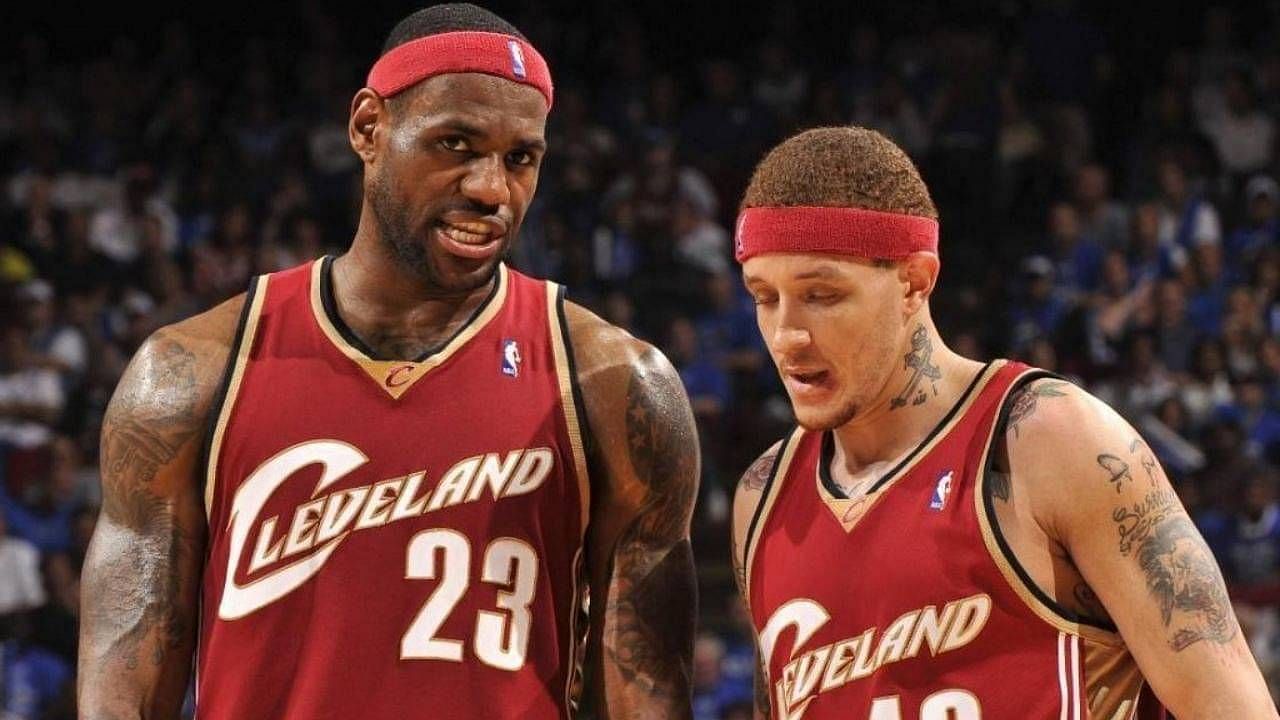 Former Cleveland Cavaliers teammates LeBron James and Delonte West