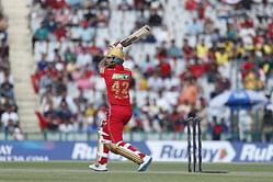 Shikhar Dhawan's top 3 knocks in the IPL versus RCB