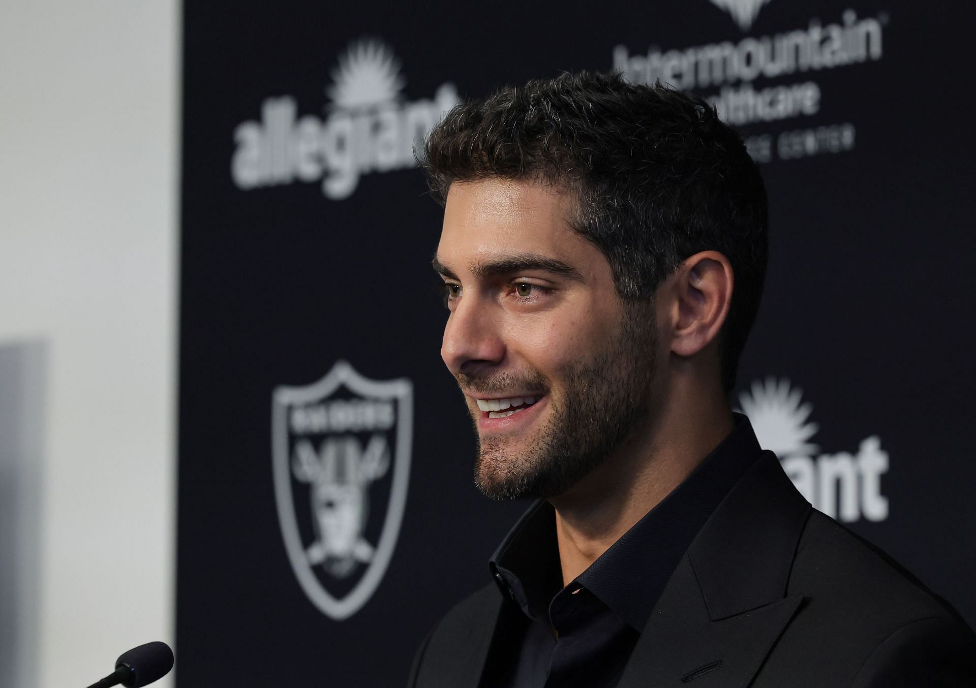 Las Vegas Raiders Introduce QB Jimmy Garoppolo