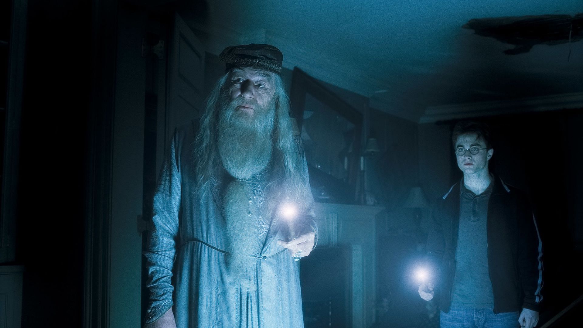 Dumbledore and Harry (Image via IMDB)