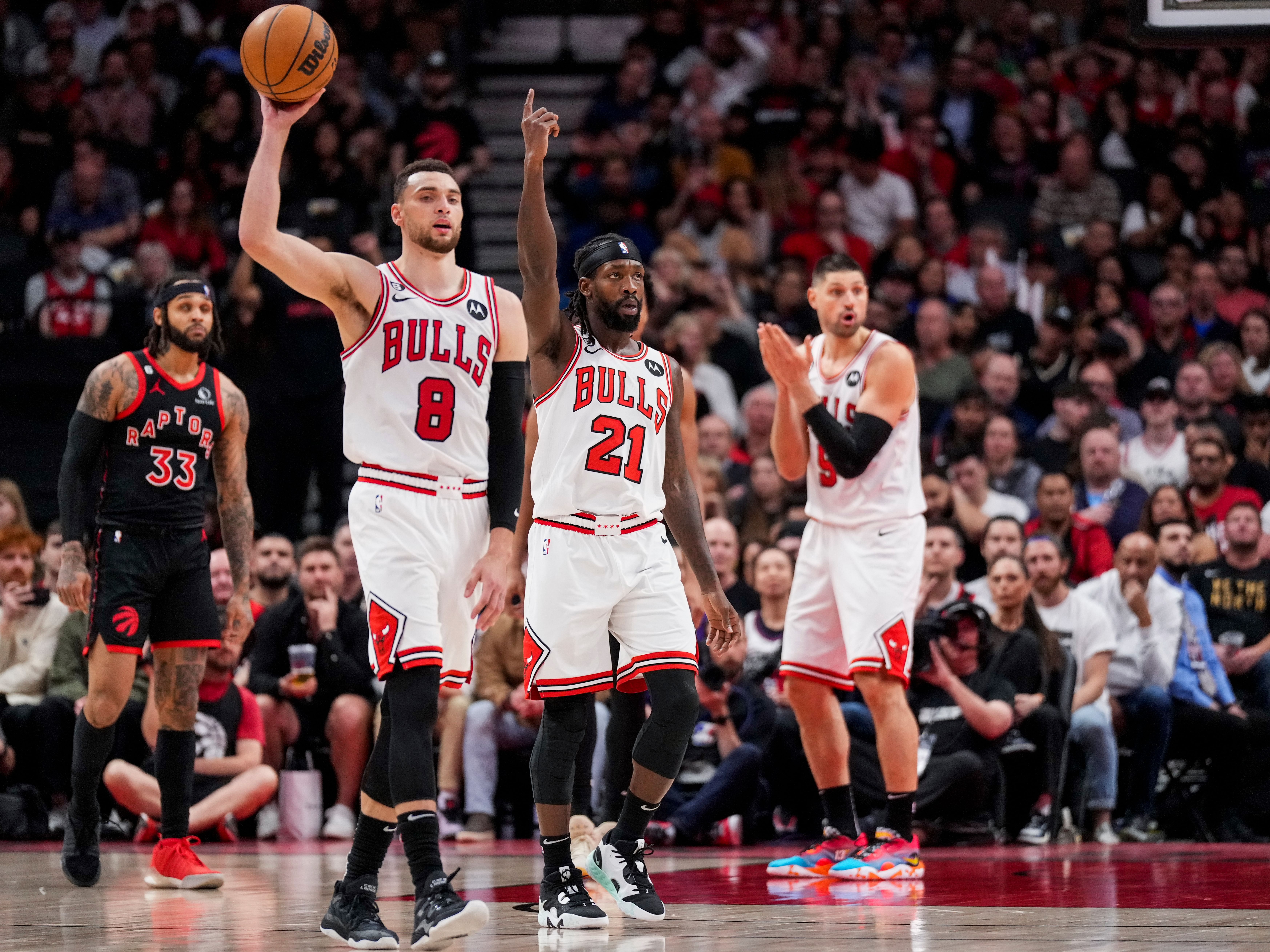 Patrick Beverley and the Chicago Bulls burst out of the gate with