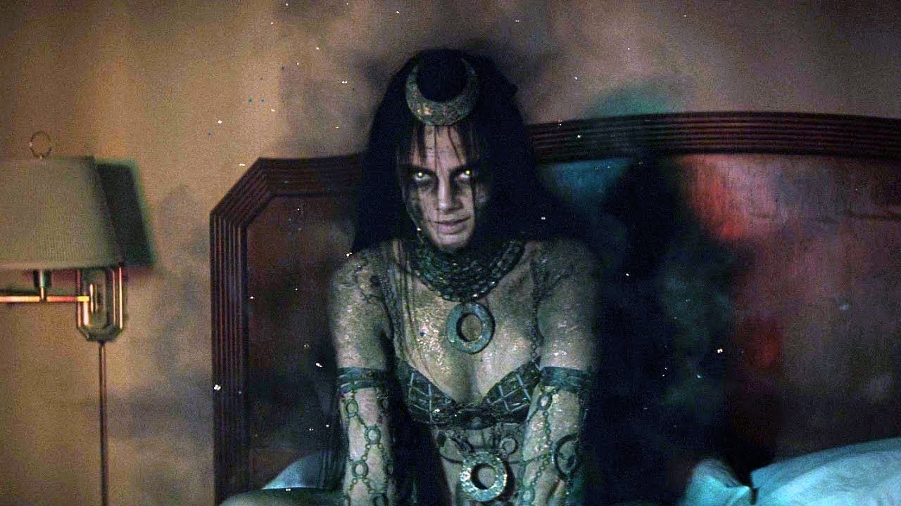 Enchantress had a lot of potential, but the CGI used to bring her to life was lackluster, making her movements look unnatural (Image via Warner Bros)