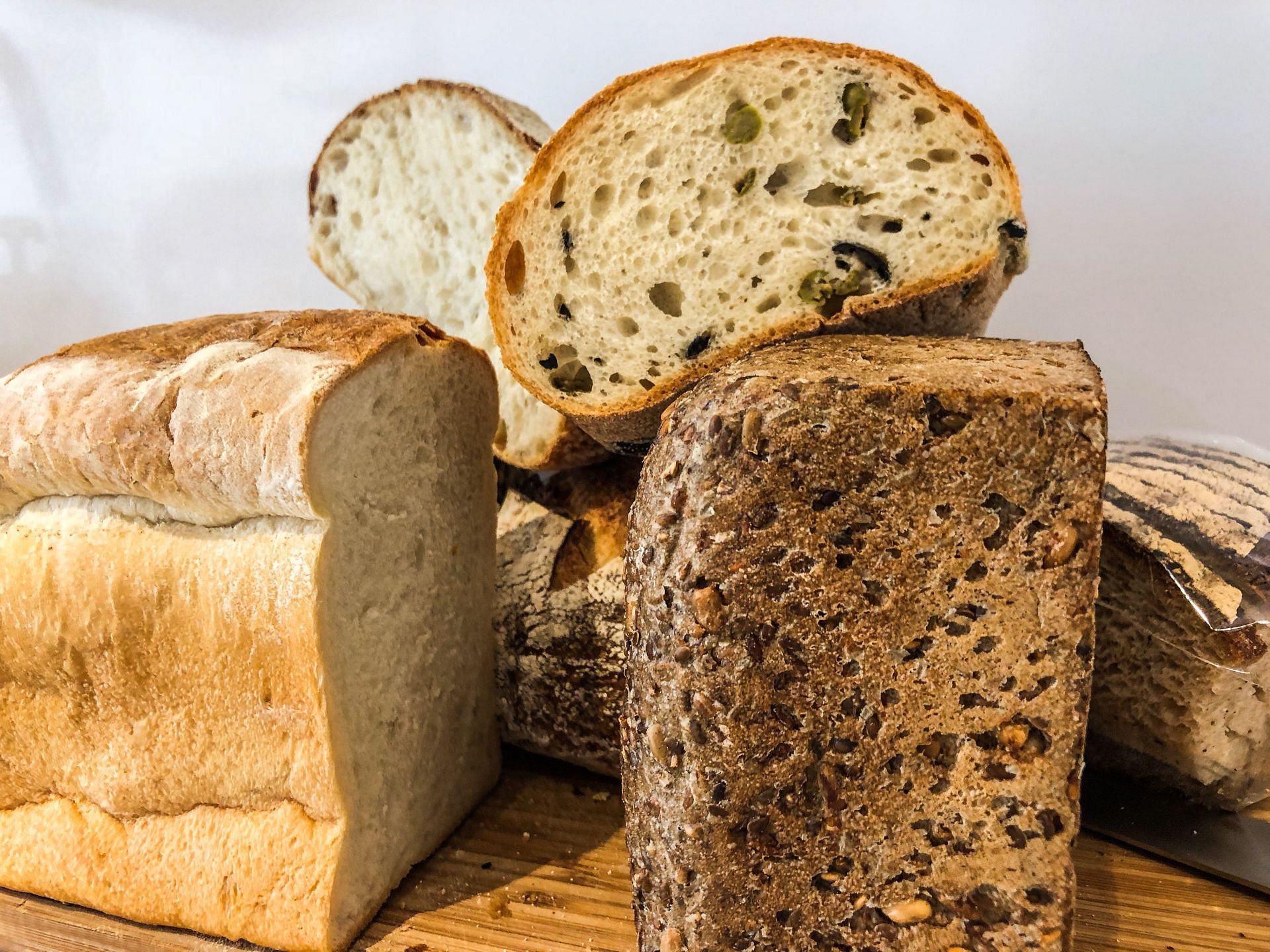 Myths about brown bread (Image via Pexels)