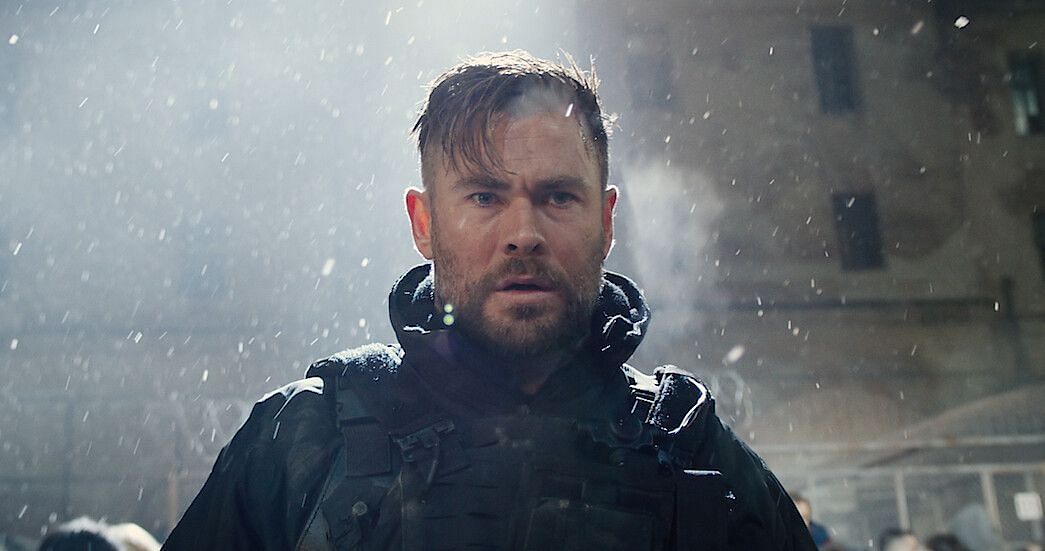 Chris Hemsworth stars in Extraction 2 (Image via Netflix)