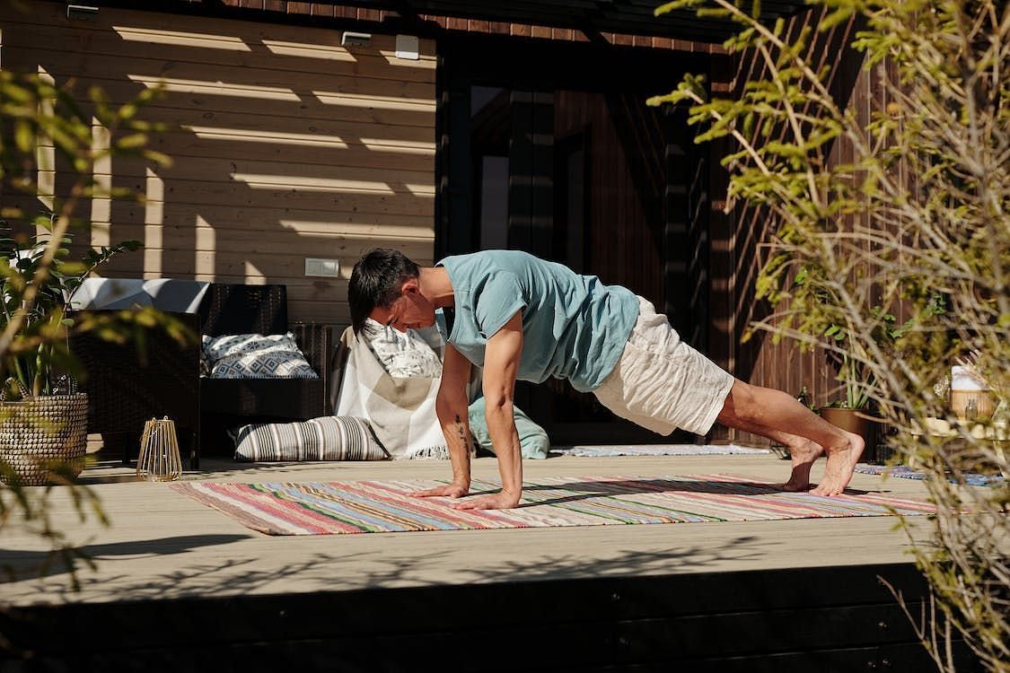 The plank world record is over eight hours. (Image via Pexels/Werner Pfing)