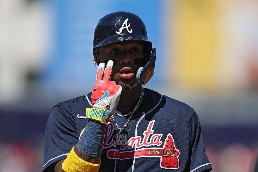 FAX Sports: MLB on X: Matt Olson on the Braves' big hat home run