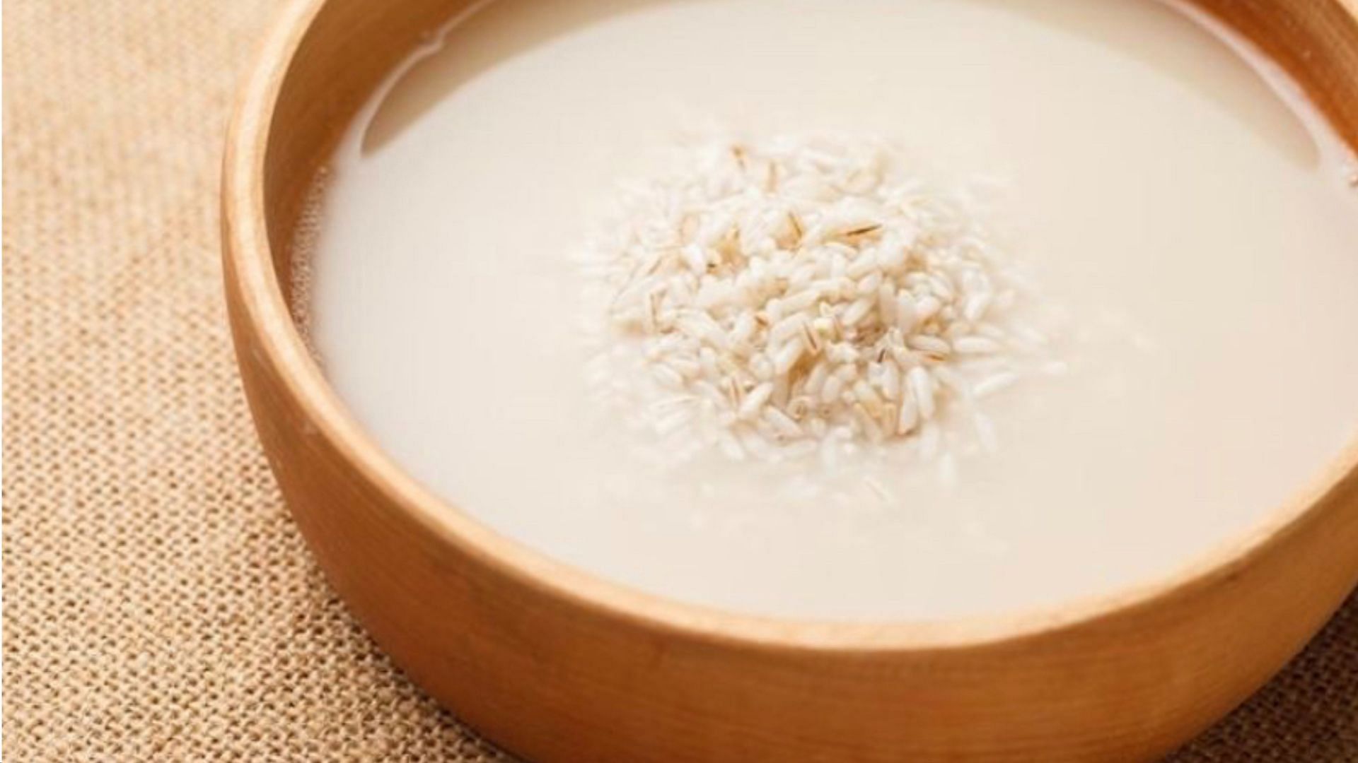 Rice water for skin has numerous benefits. (Photo via Instagram/girlxlife)