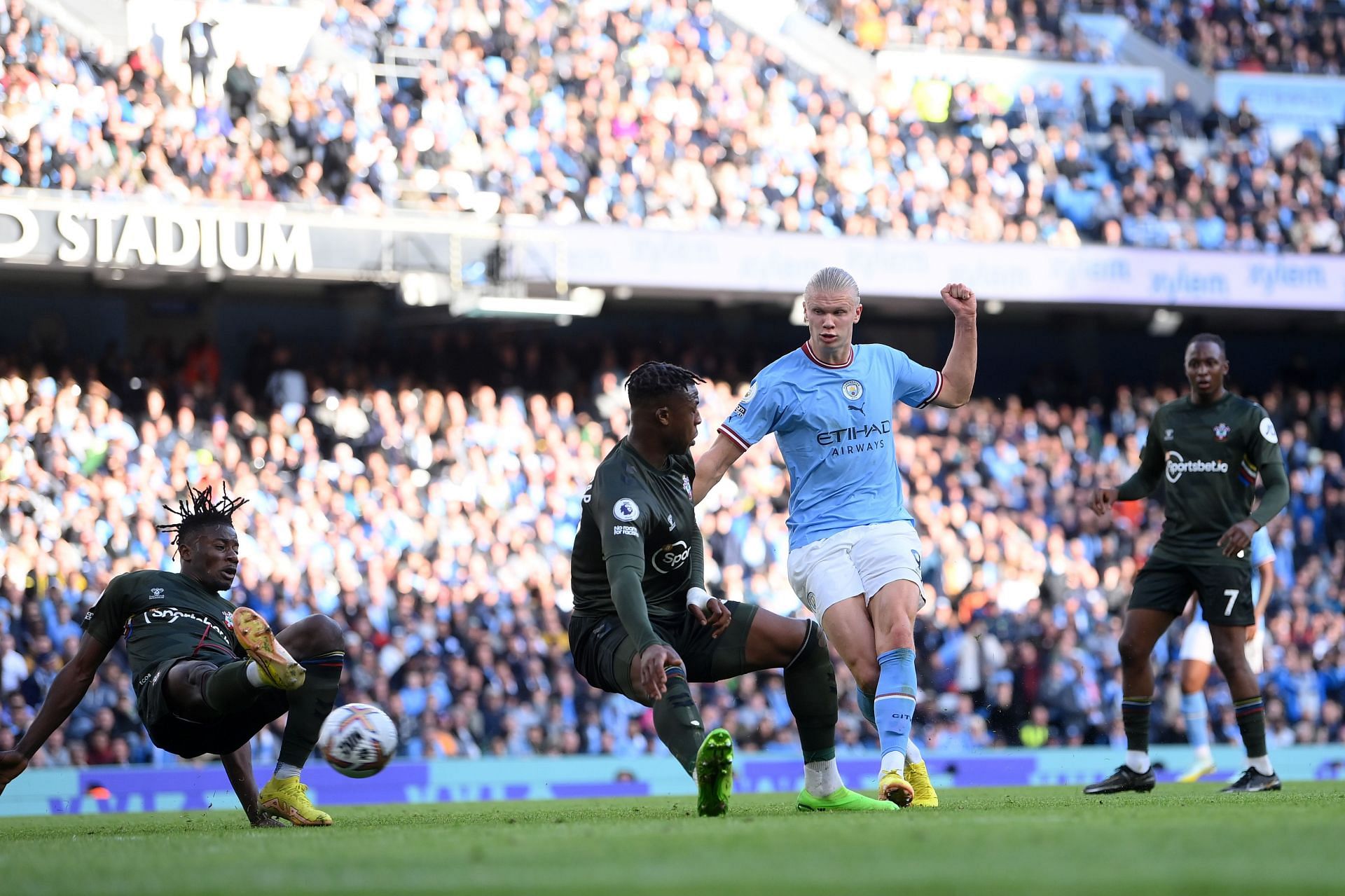 Manchester City v Southampton FC - Premier League