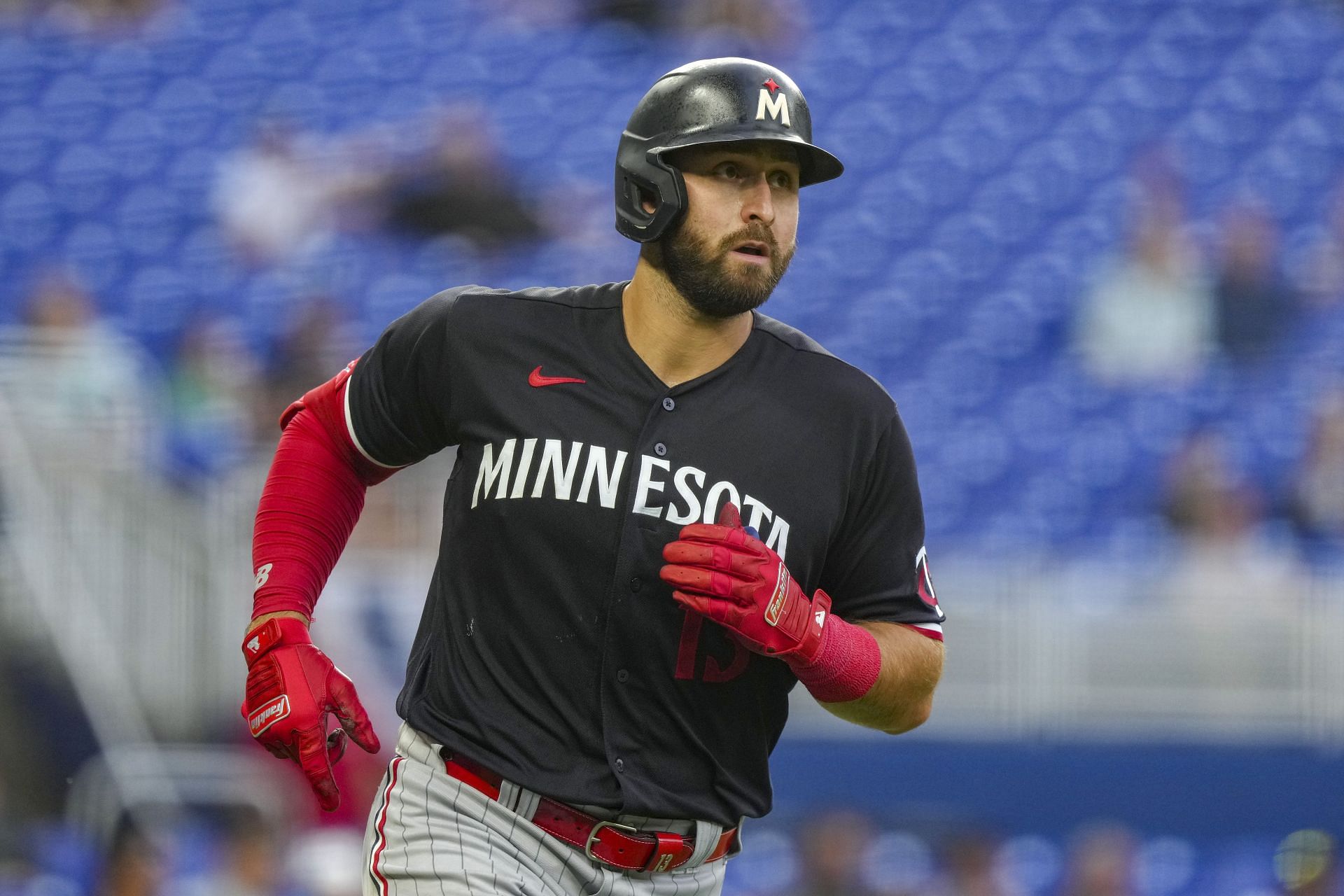 Joey Gallo embraces Italian support from Yankee Stadium fans