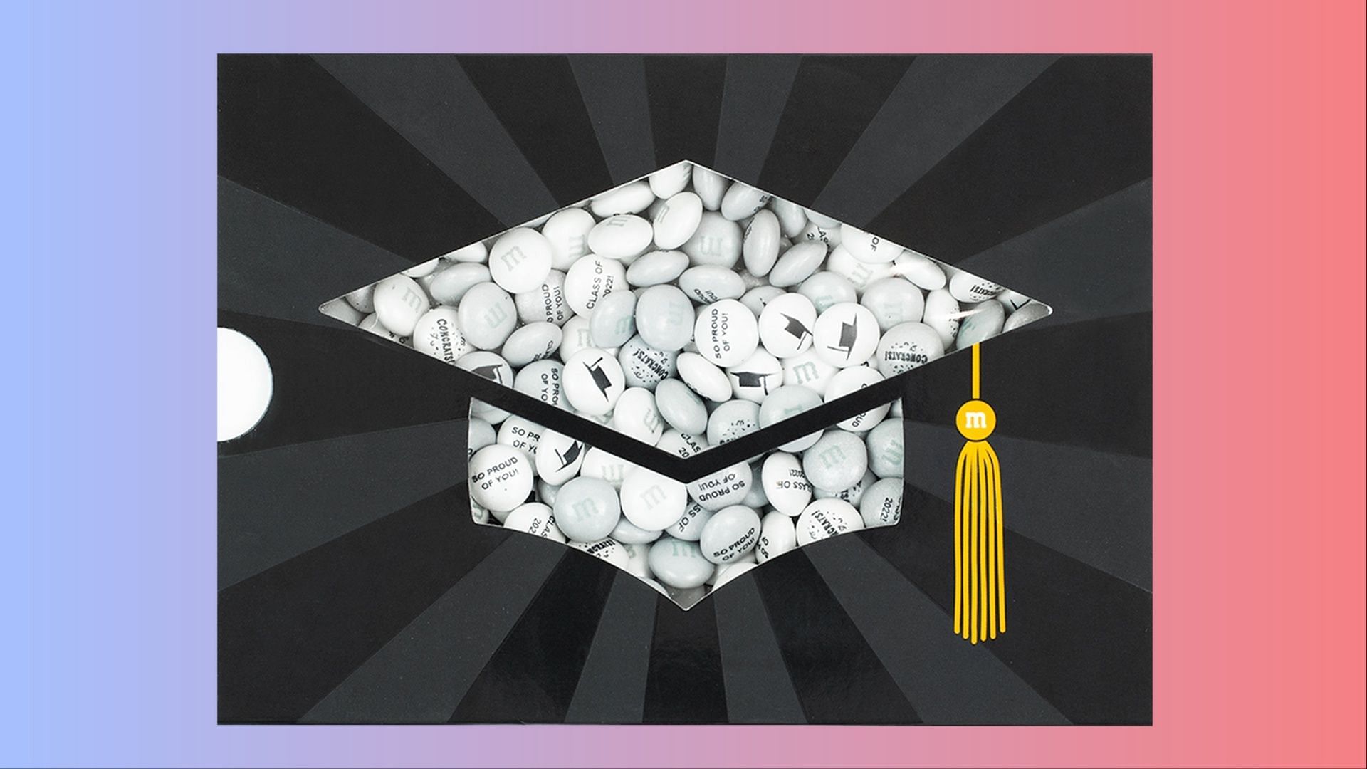 The 2023 Graduation Hat Gift Box (Image via Mars, Incorporated)