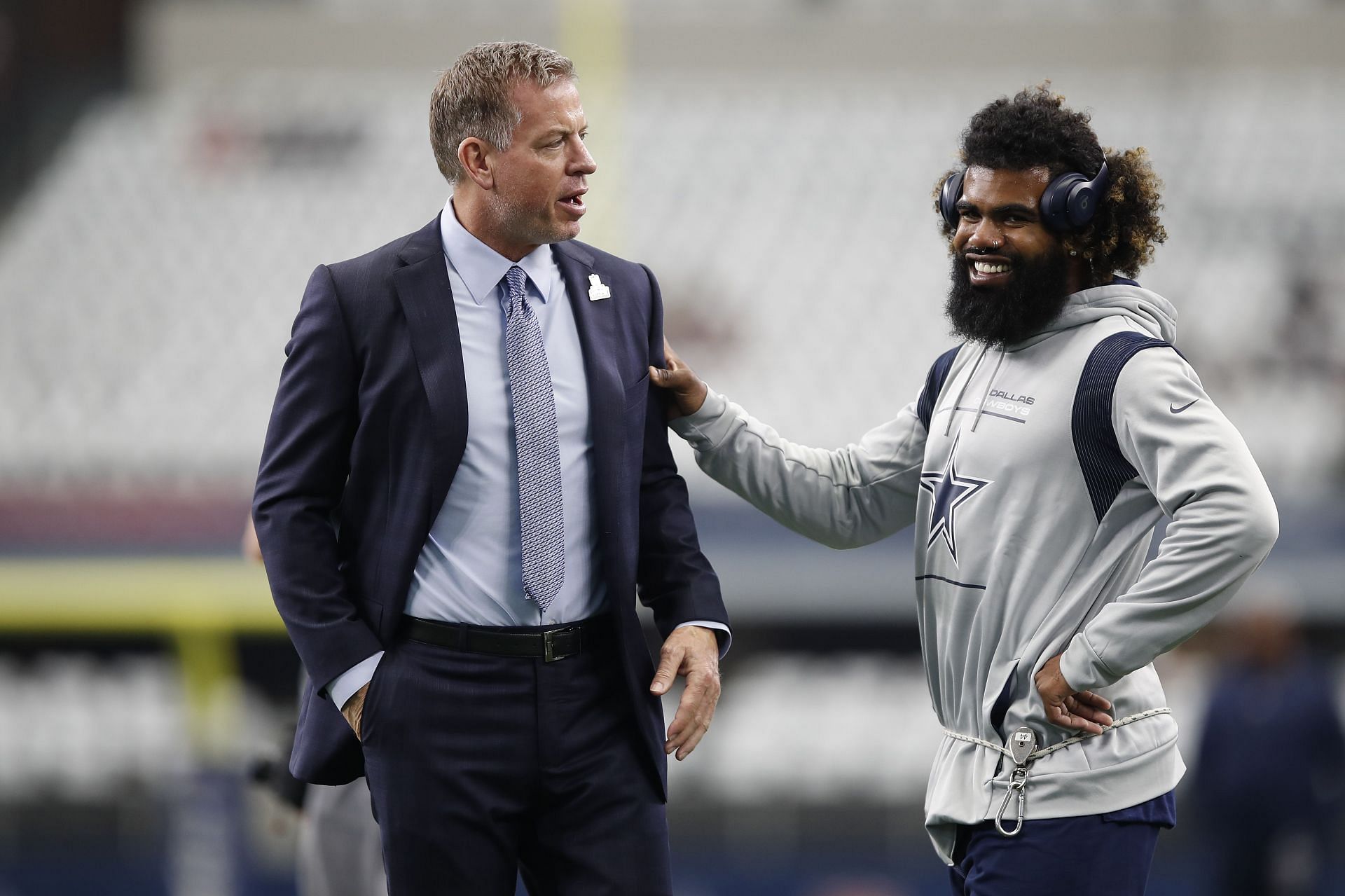 Troy Aikman with Ezekiel Elliott