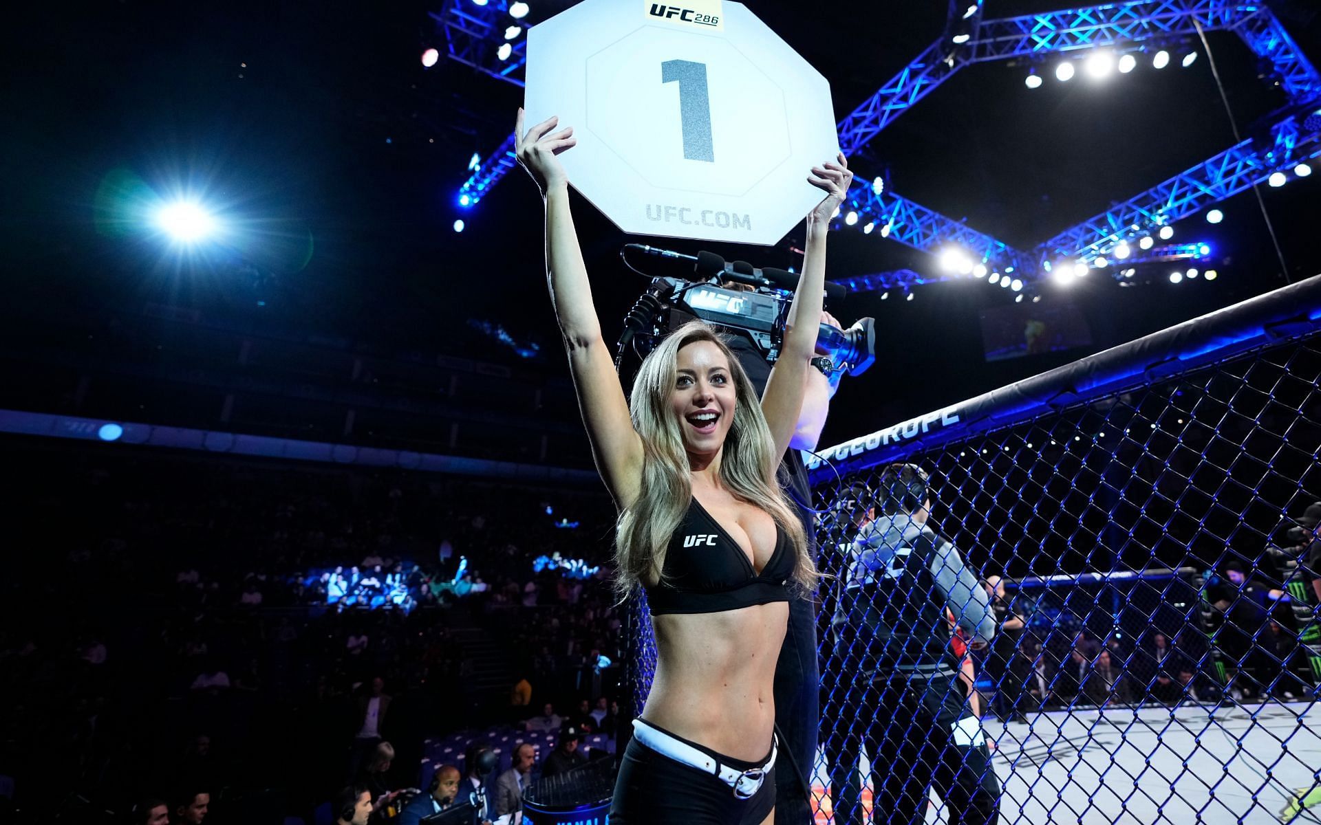 Ring girls are the 'most useless people' in MMA, according to Khabib  Nurmagomedov | Business Insider India