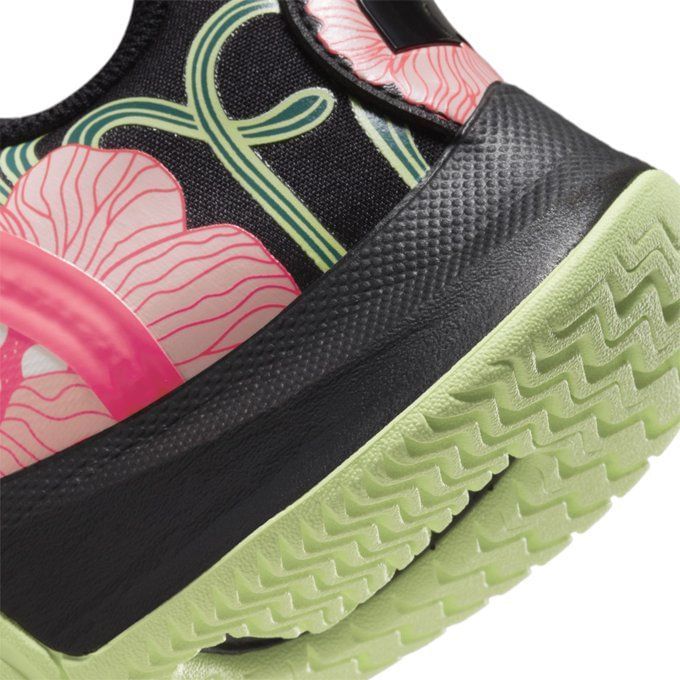 nikecourt naomi osaka