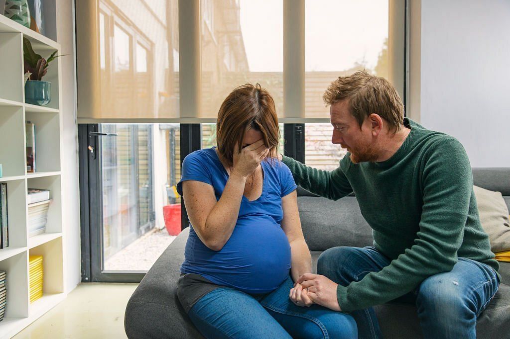 Managing Pregnancy Complications: Tips for a Safe and Healthy Pregnancy (Image via Getty)