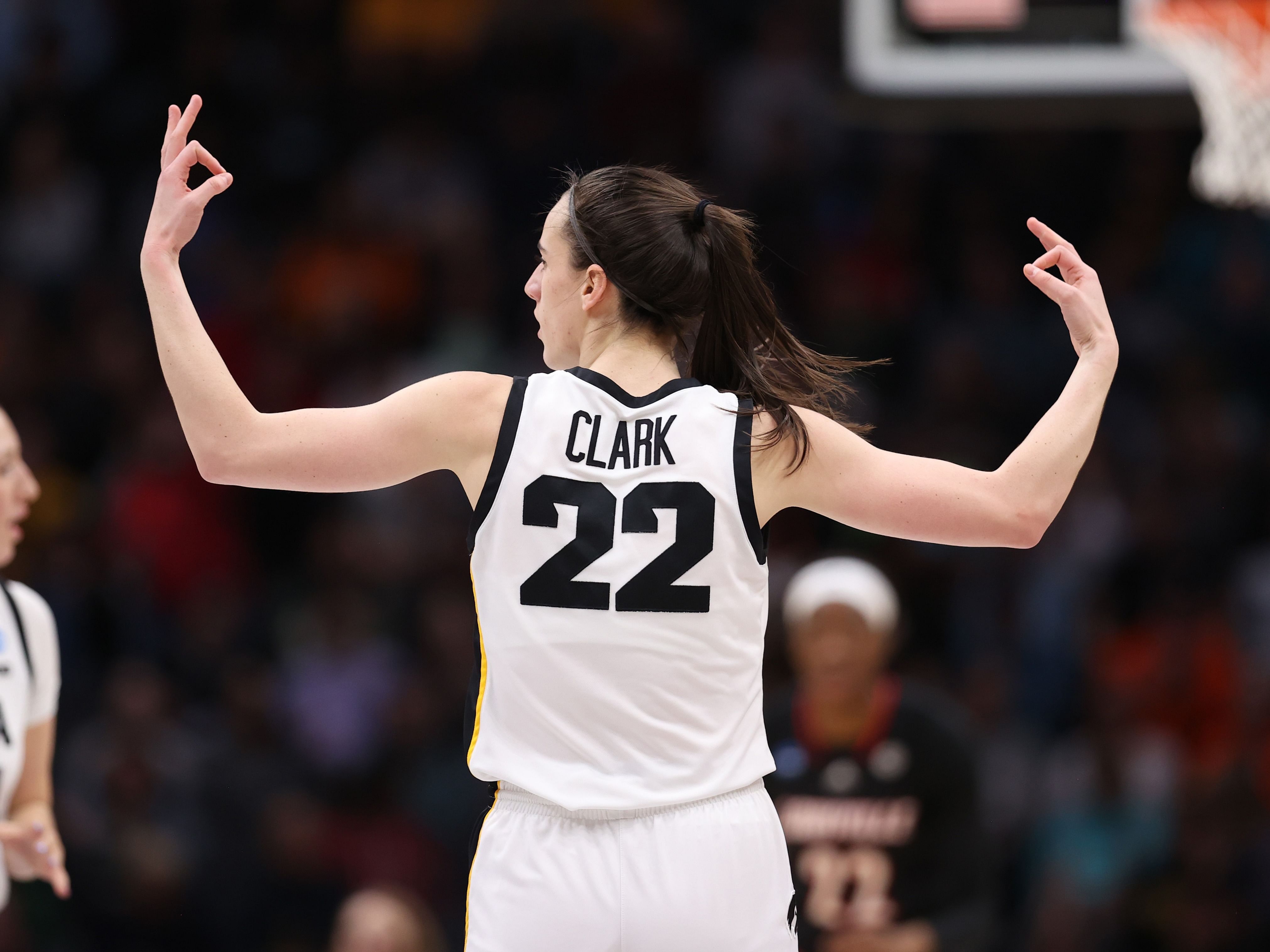 Dowling's Caitlin Clark is the No. 1 recruit in the country, and