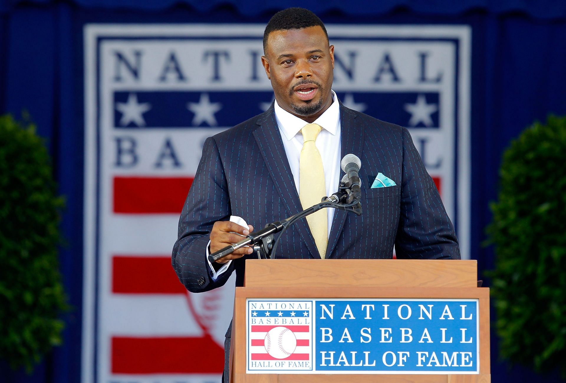 Ken Griffey Jr. at 2016 Baseball Hall of Fame Induction Ceremony