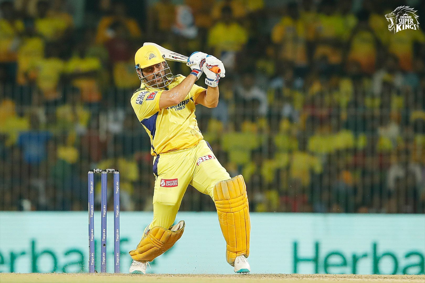 Dhoni, in his 200th IPL game as CSK captain, almost did the unthinkable [Credits: CSK]