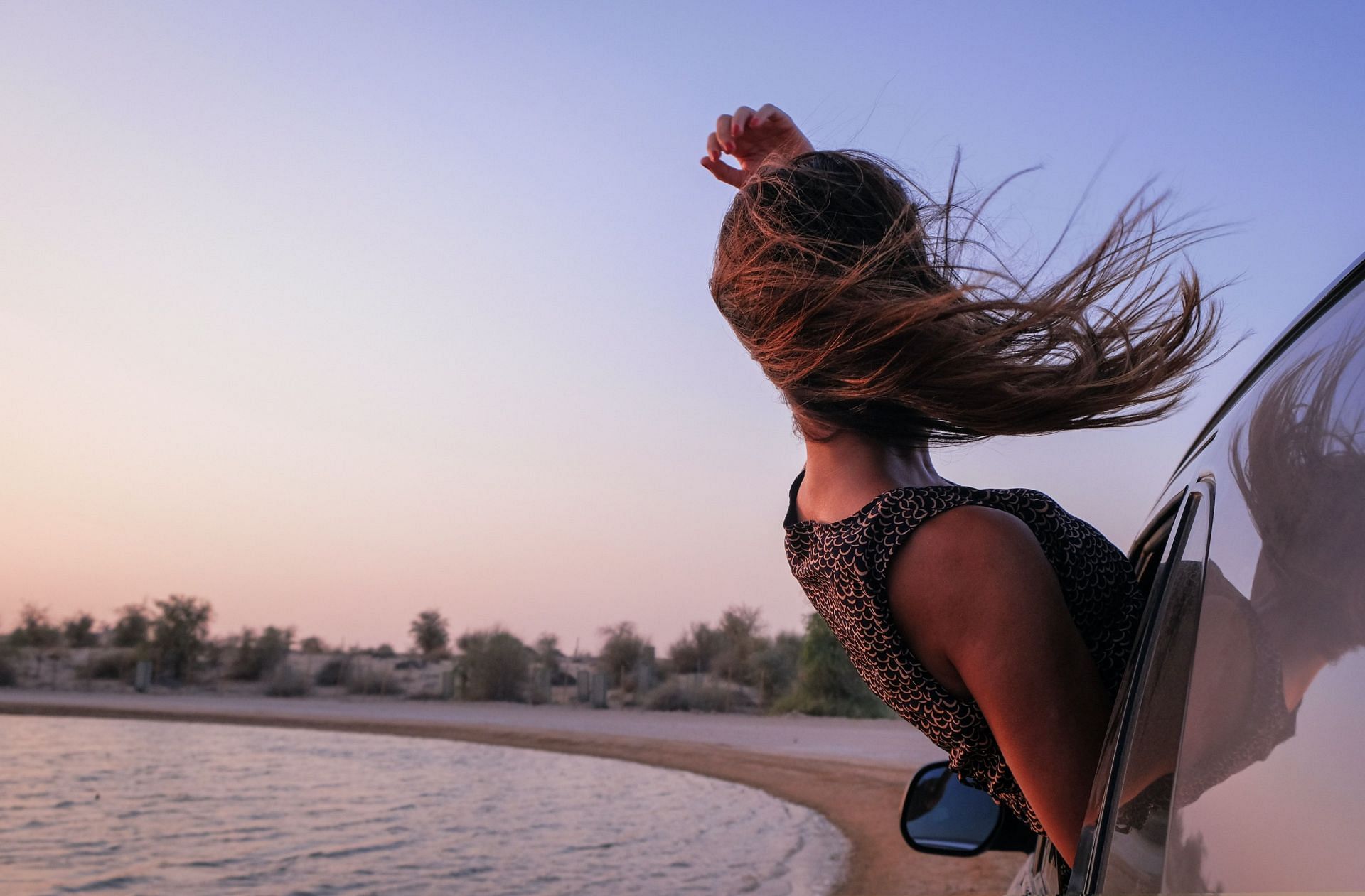 Yoga Poses for Stronger Hair (Image via Pexels)