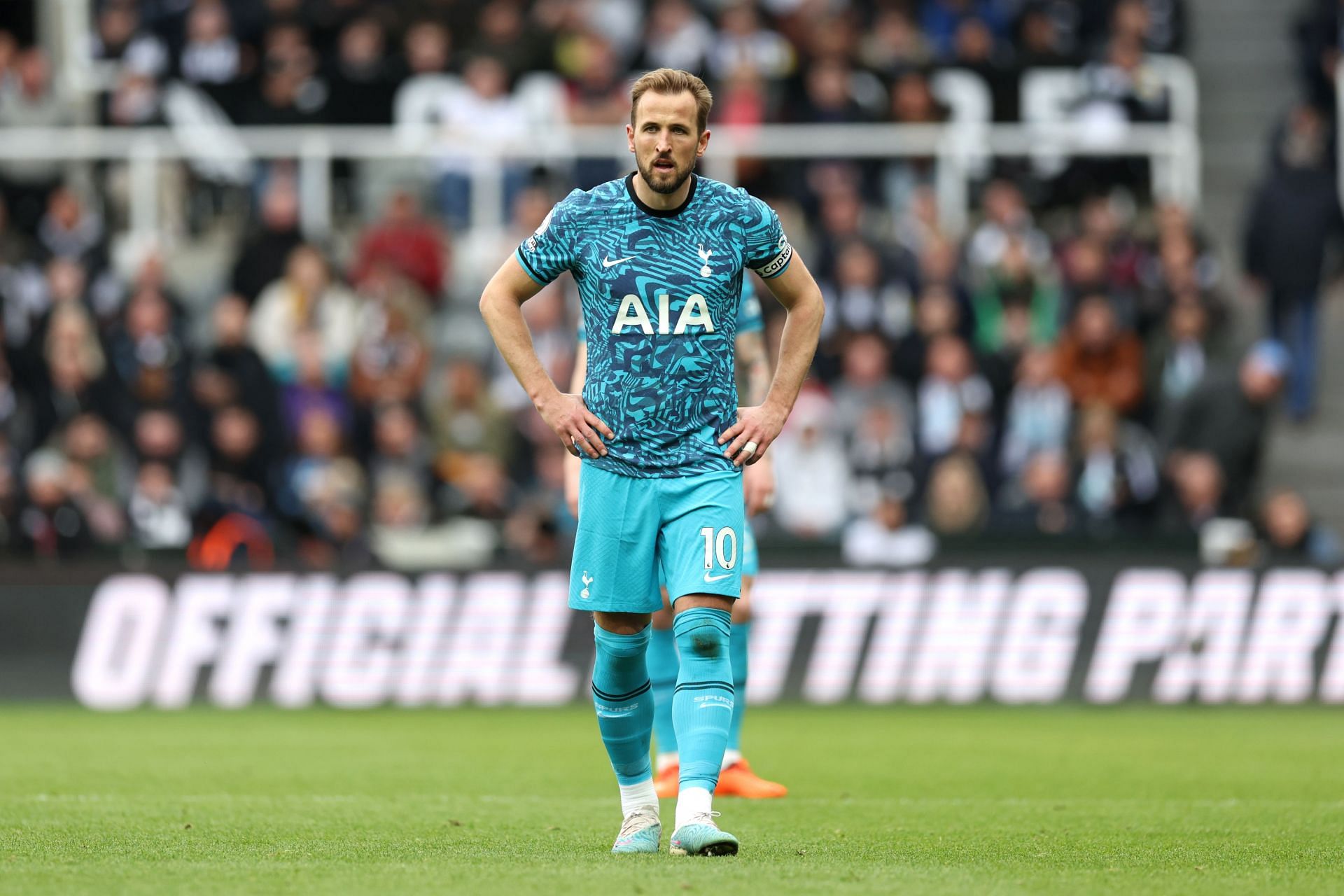 A frustrated Harry Kane at St. James&#039; Park.