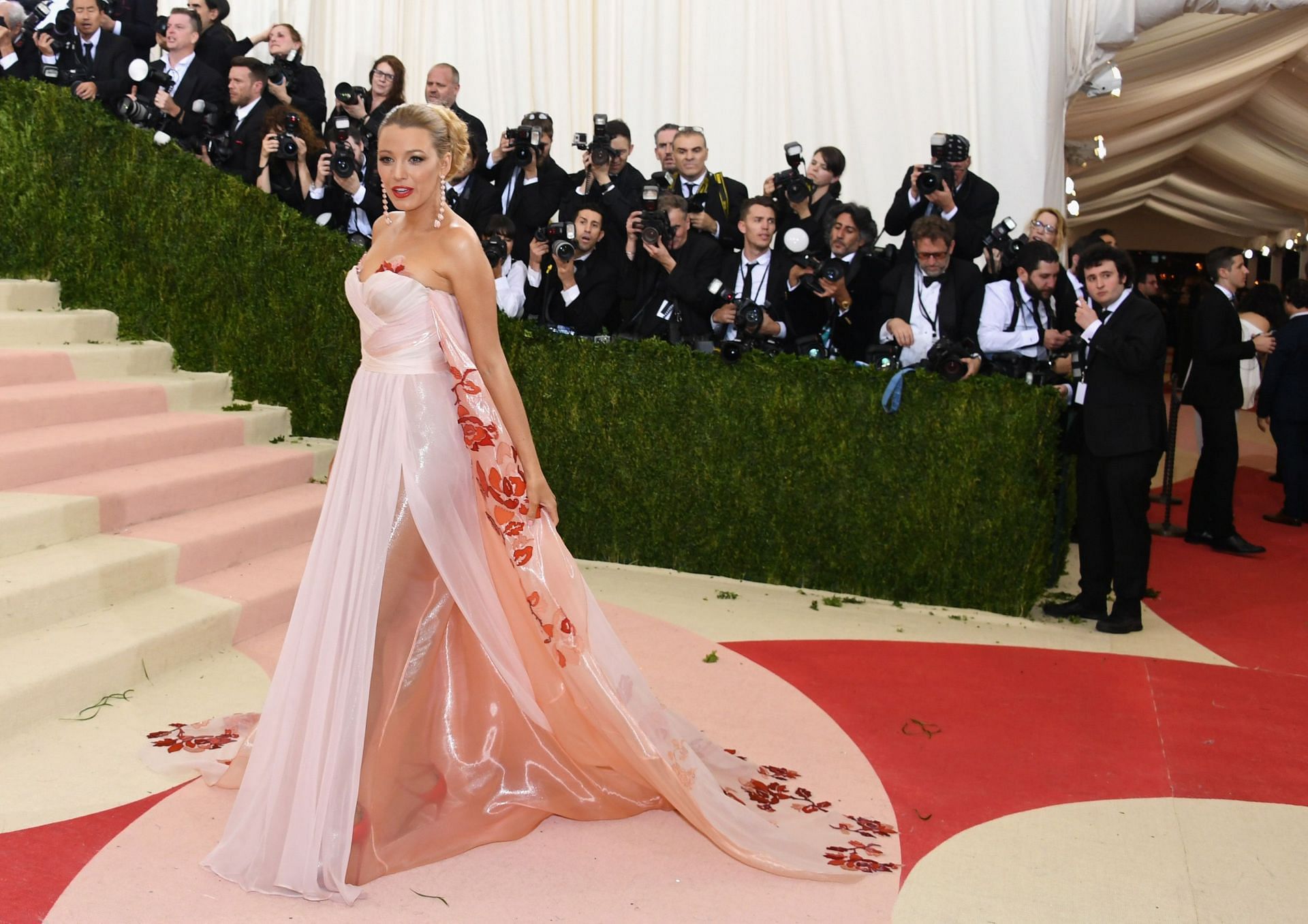 She carried off a princess look in 2016 (Image via Getty Images)