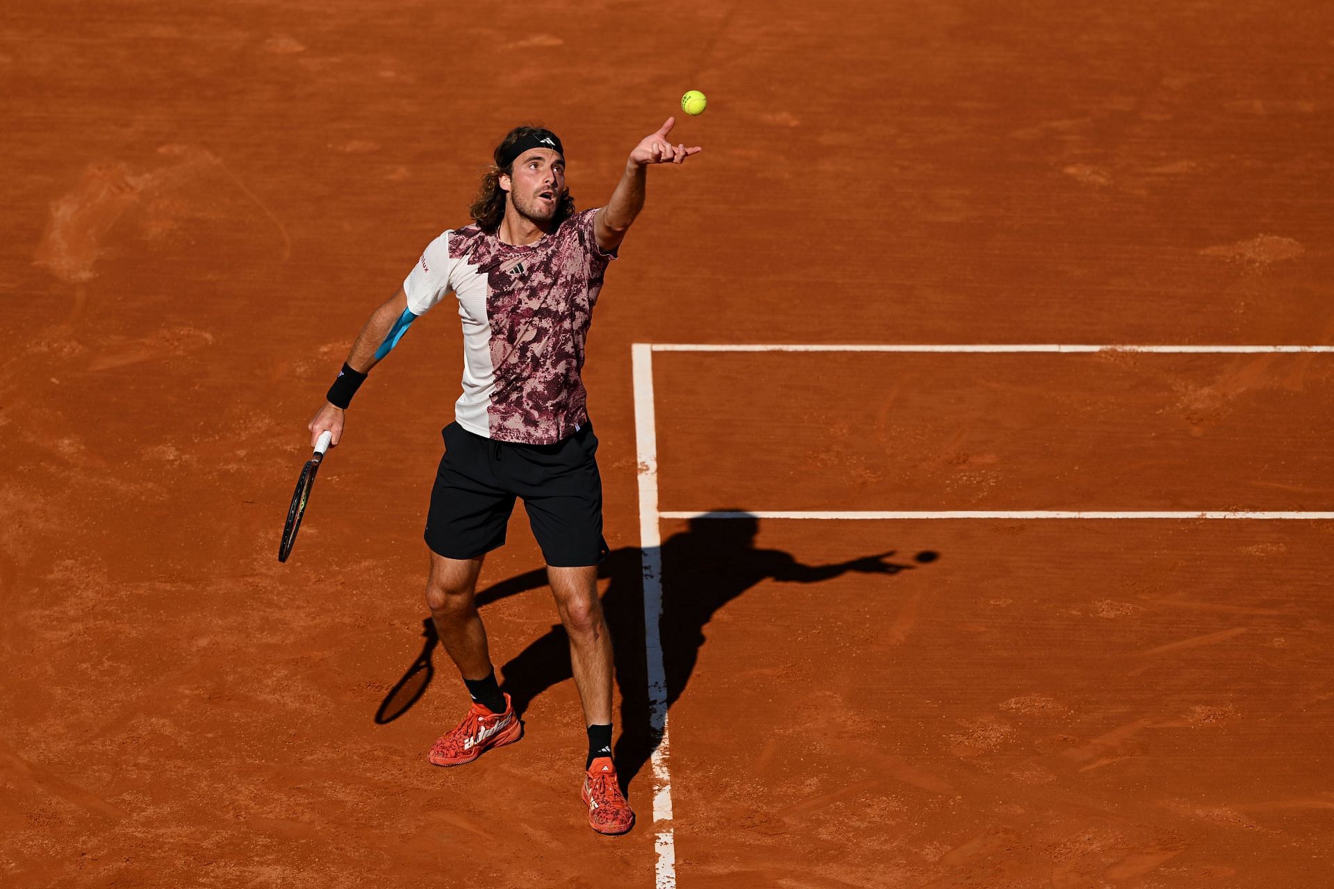 Tsitsipas is up and running in Barcelona.