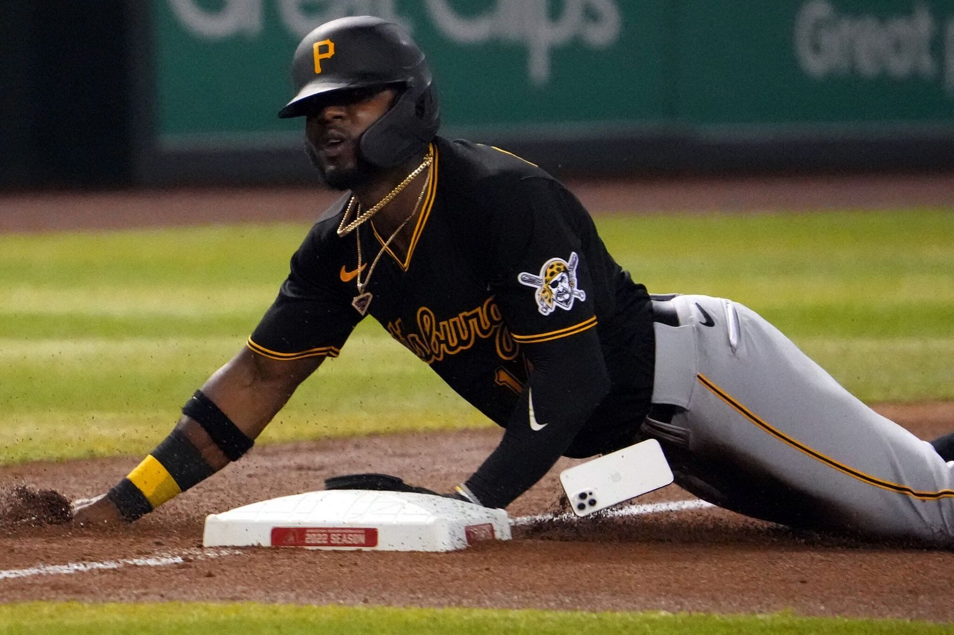 Pittsburgh Pirates star Rodolfo Castro is one of the top fantasy baseball picks in Week 5