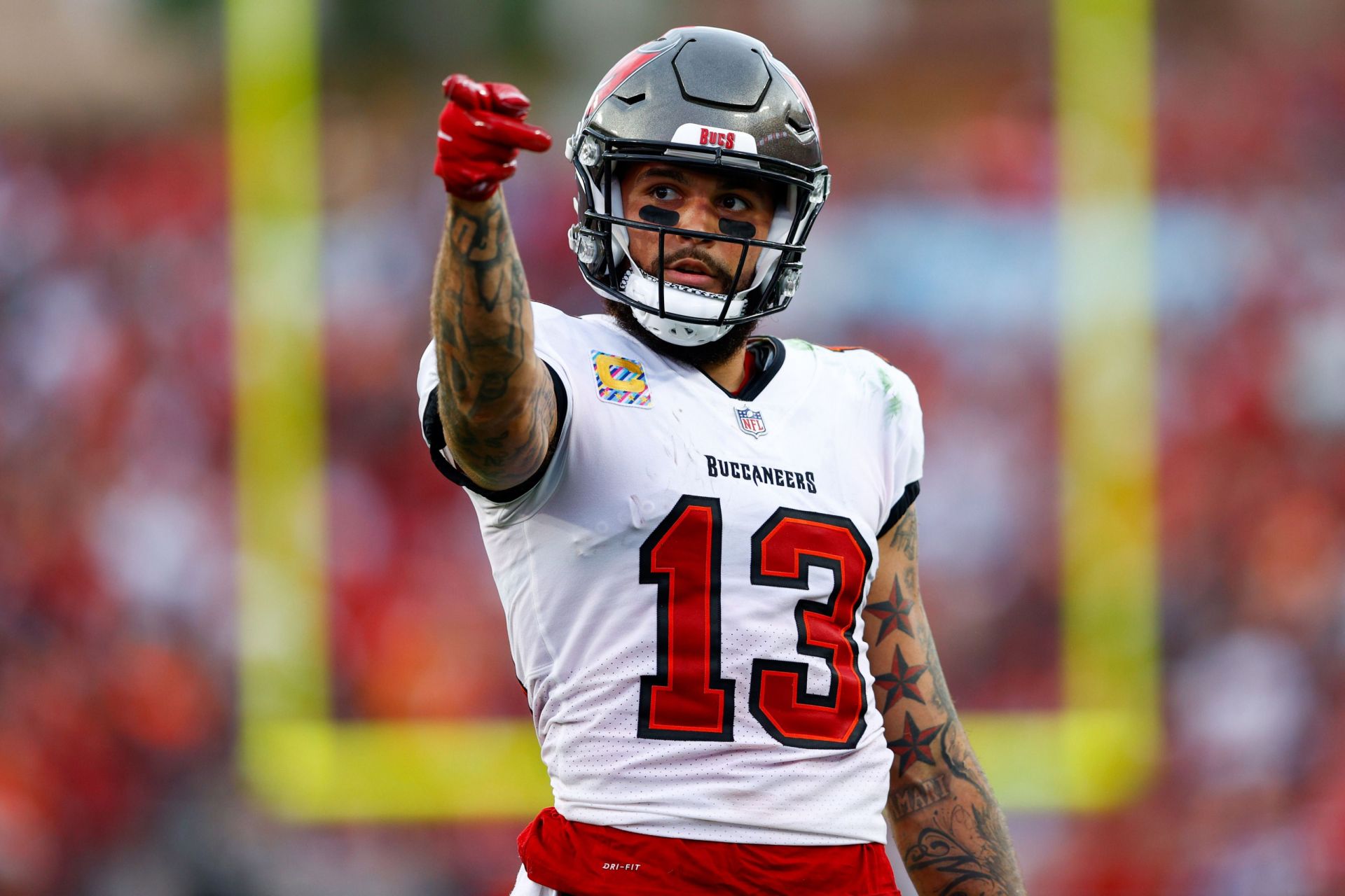 Buccaneers stuck in an impossible position with Mike Evans - A to