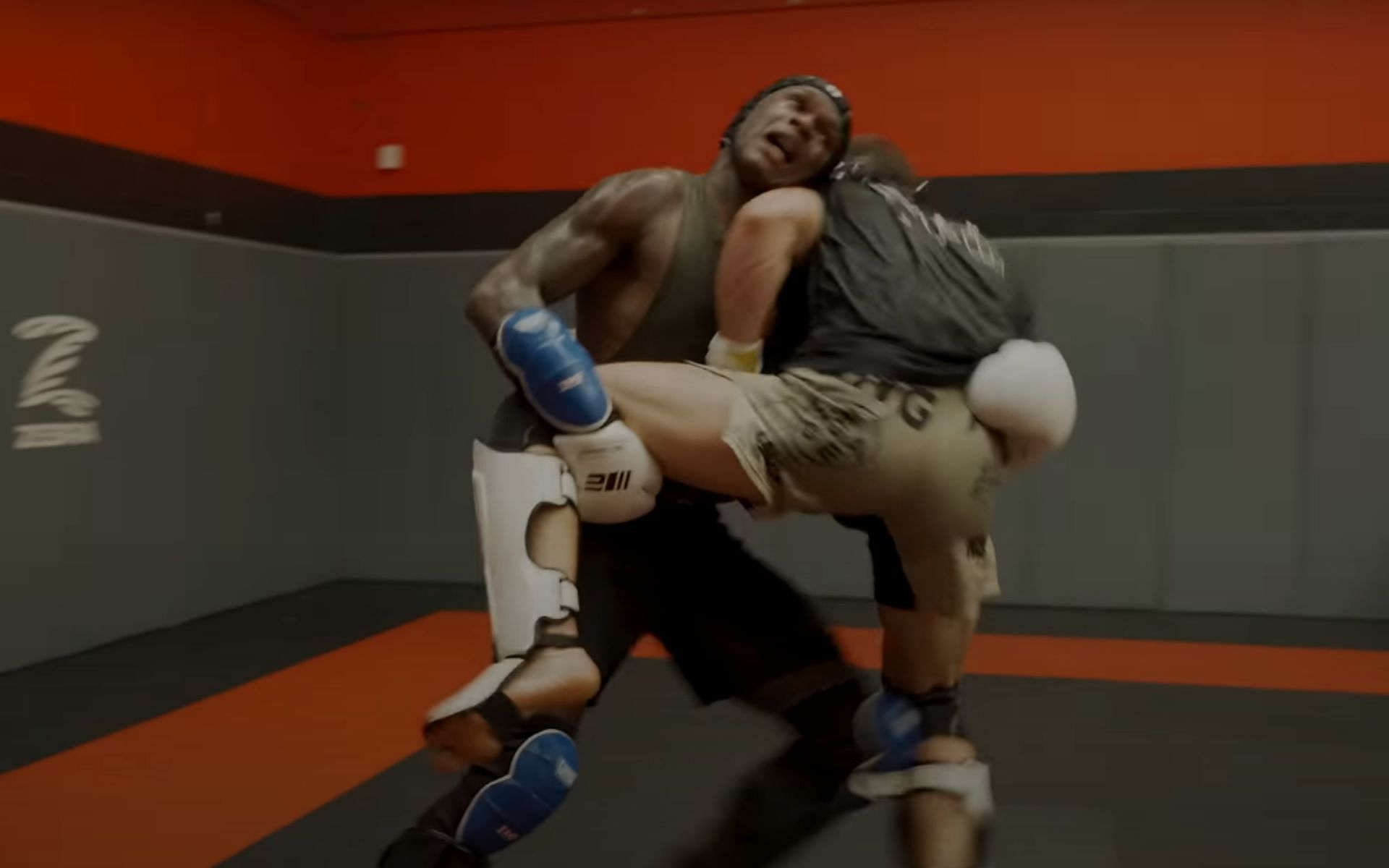 Israel Adesanya trains for his rematch with Alex Pereira [Image Credit: http://youtube.com/@FreeStylebender]