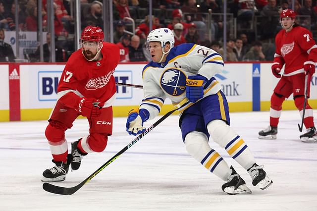 Buffalo Sabres v Detroit Red Wings