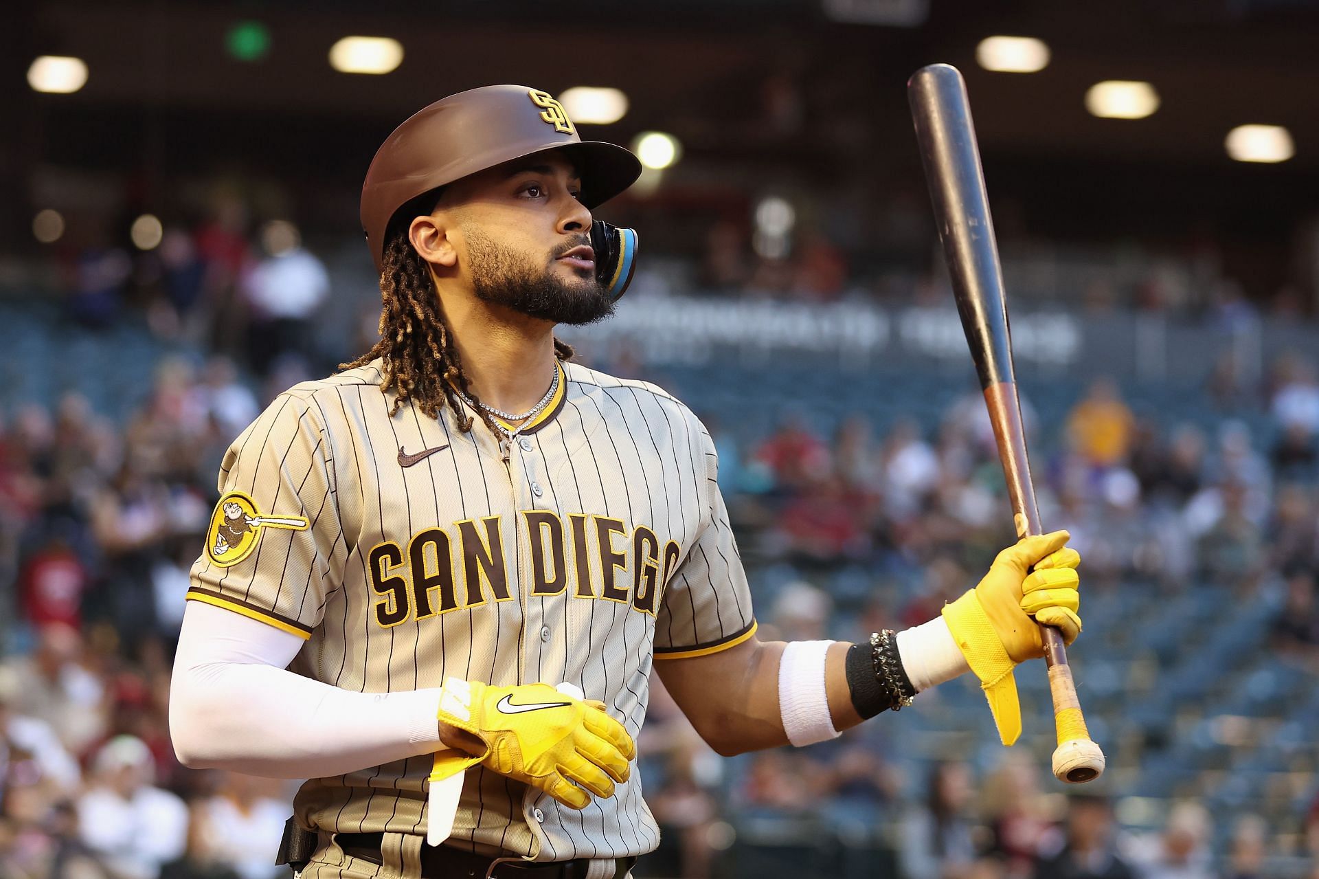 The Ugliest Uniform in MLB: Yesterday, I was flipping through the TV  channels, and stopped at an MLB game between the Arizona Diamondbacks and  the San Diego Padres (in San Diego). Do