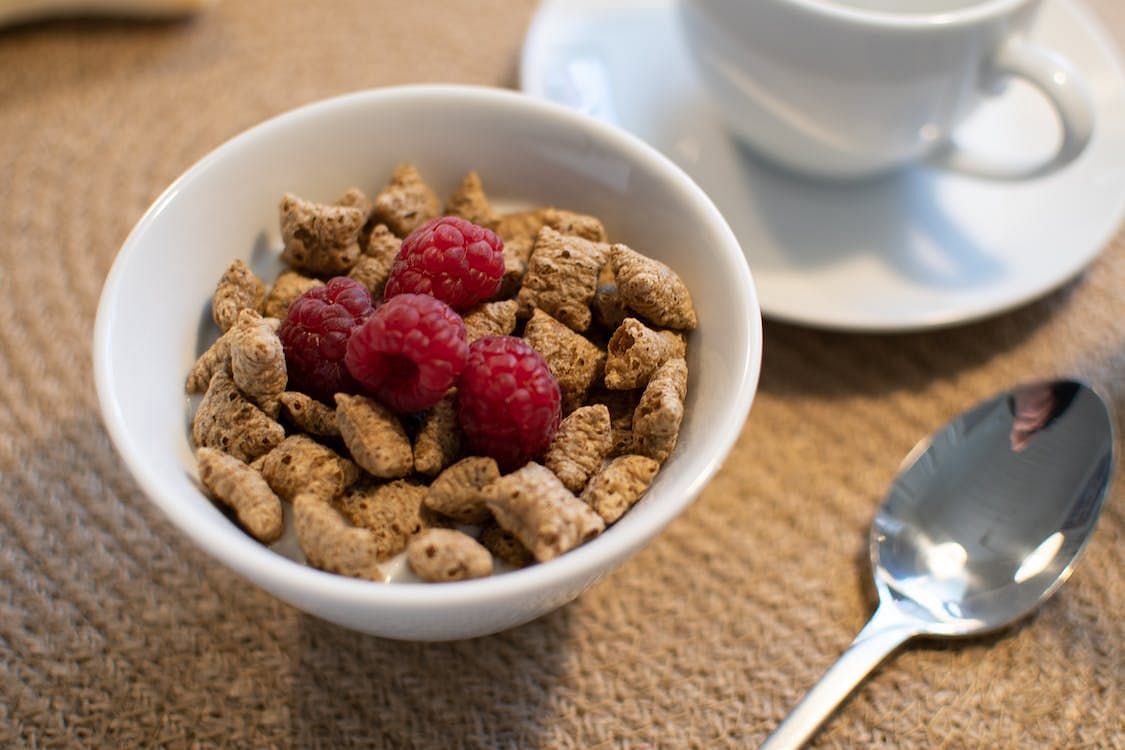 One serving of Mini-Wheats is a superb source of fiber. (Isak Fransson/Pexels)