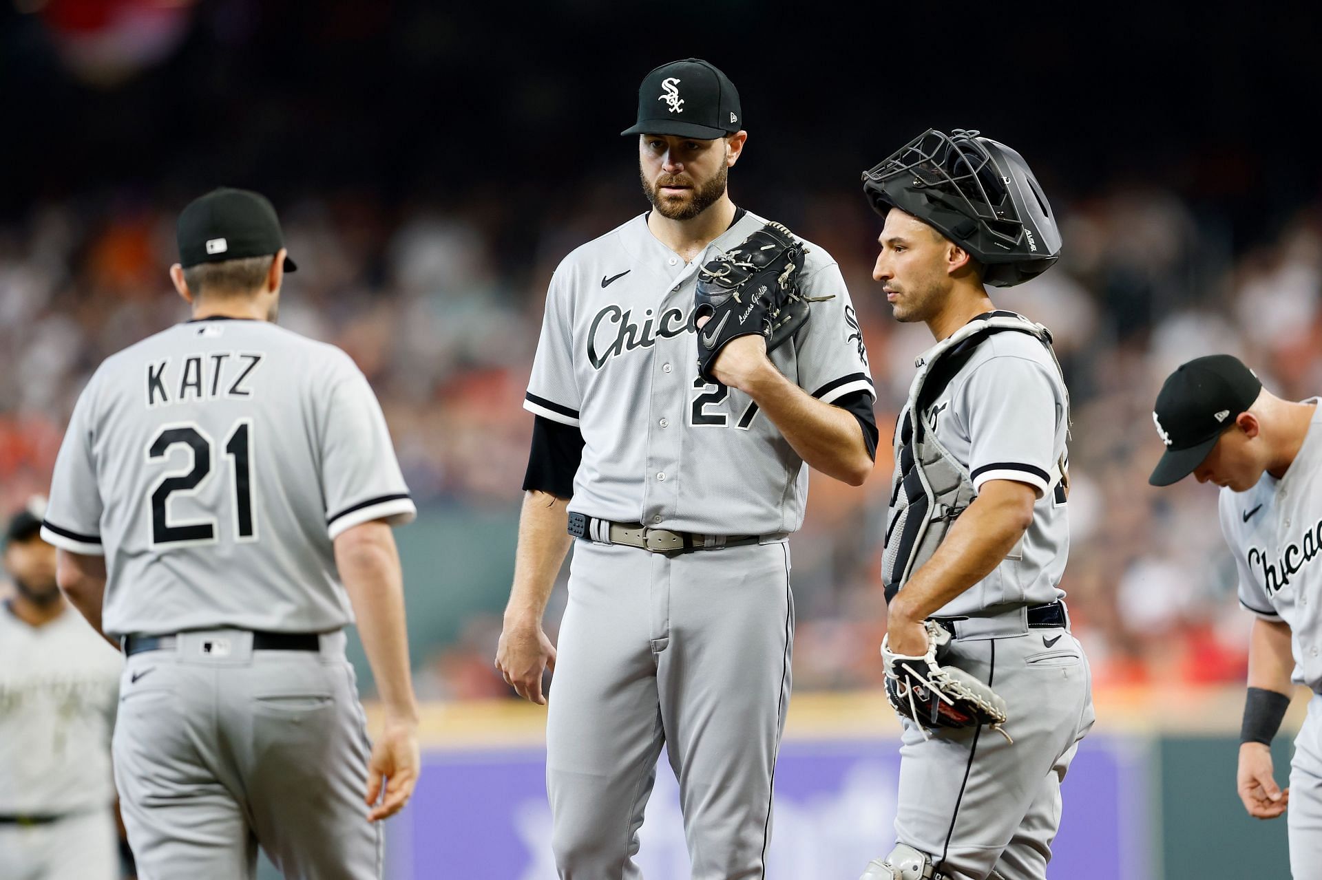 White Sox make deals with Cubs, Indians; lose to Royals