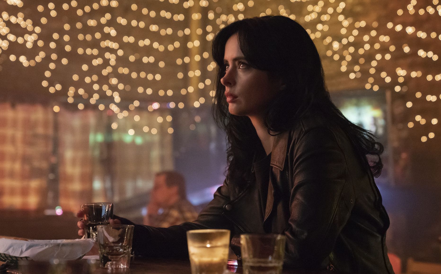 Former superhero turned private investigator Jessica Jones uses her strength and wit to solve cases (Image via Netflix)