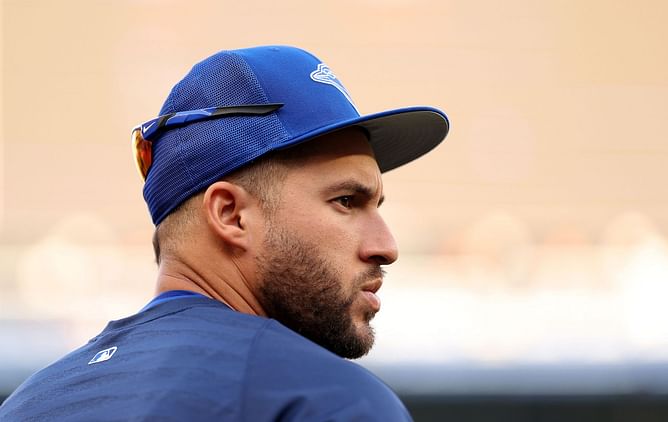 Toronto Blue Jays fans concerned as George Springer leaves game after being hit on hand by pitch: "Wear the damn hand guard" "Please be okay"