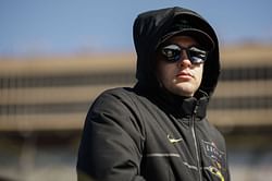 “The guy just runs into everyone”: Noah Gragson blasts Ross Chastain’s driving style