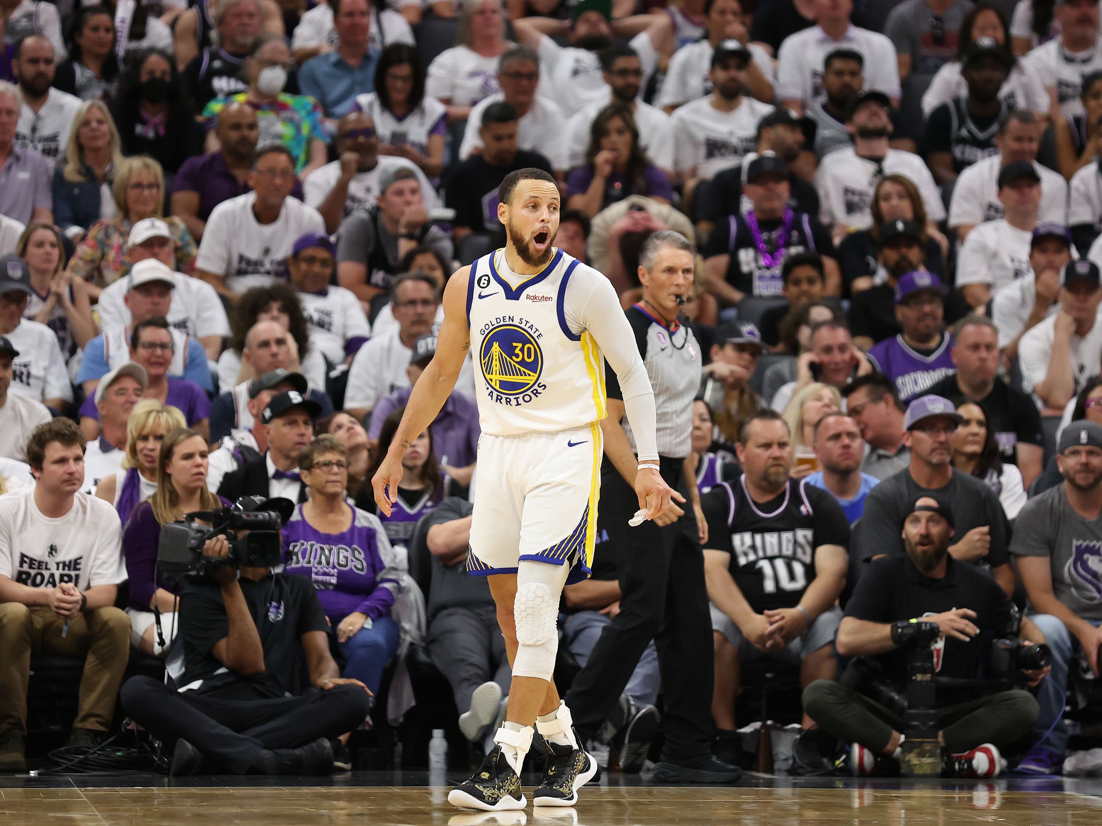 Ayesha Curry takes to Instagram to praise Steph Curry