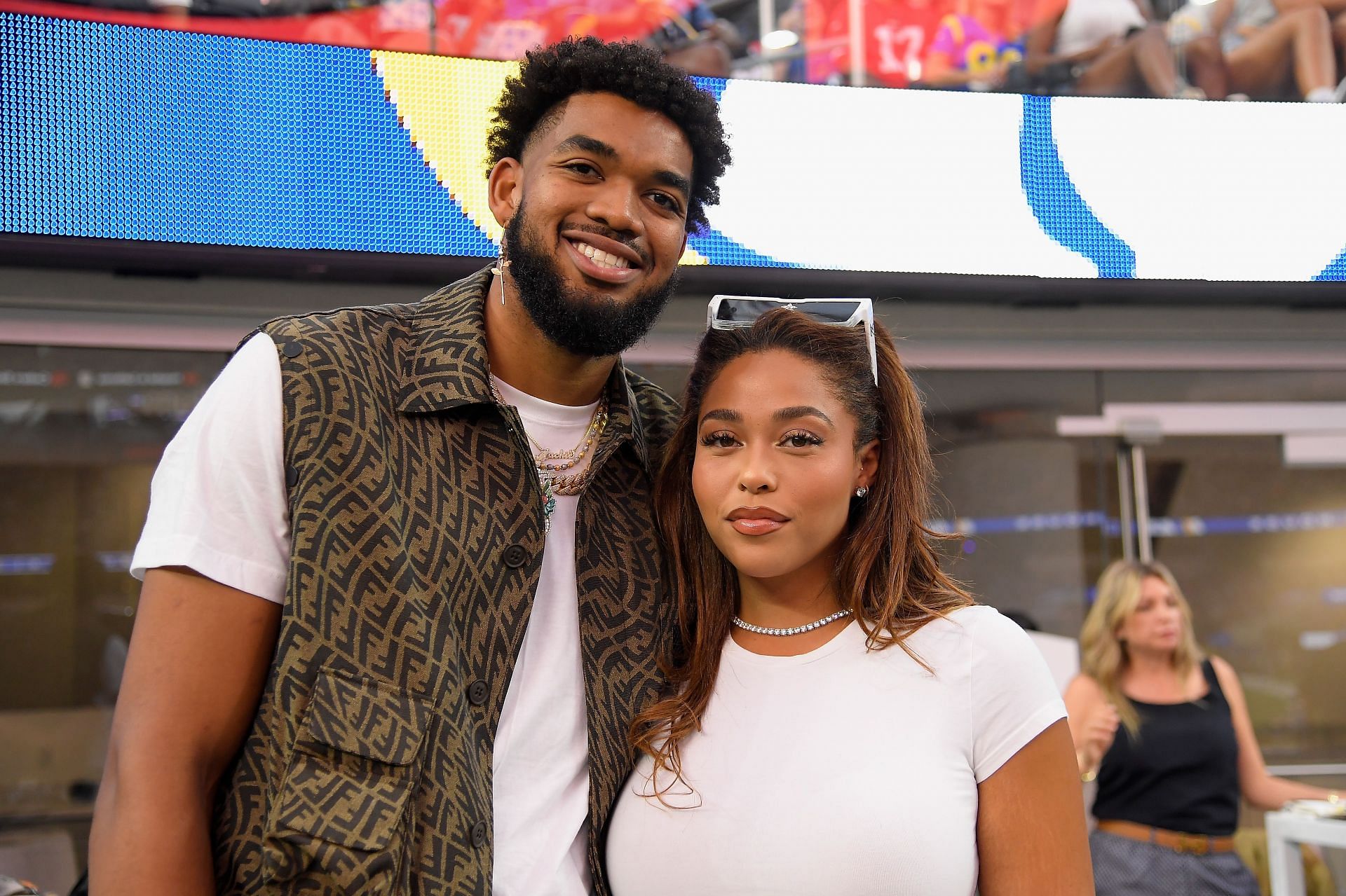 Looking Like a Wifey': Jordyn Woods Strikes a Pose on the Court at  Boyfriend Karl-Anthony Towns' Game