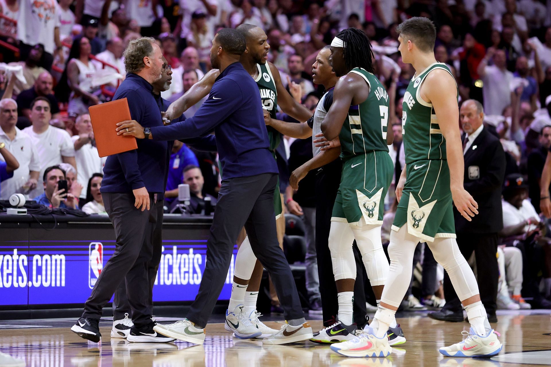 Mike Budenholzer is no longer with the Milwaukee Bucks (Image via Getty Images)