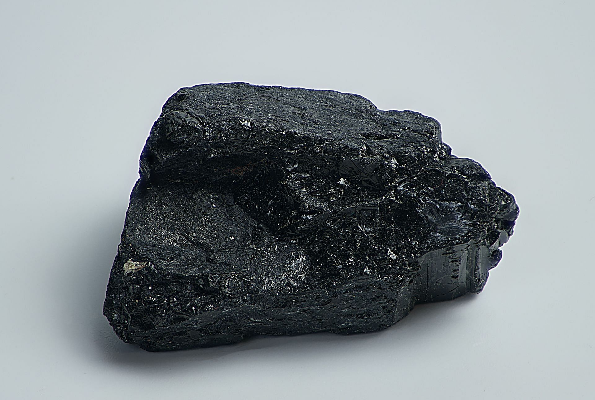 The Health Benefits of Obsidian Stone (Image via Pexels)
