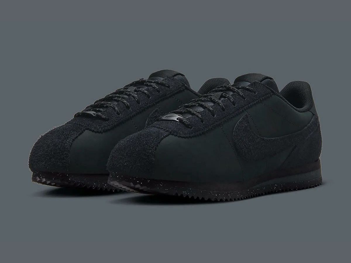 Nike Cortez Black shoes (Image via Nike)