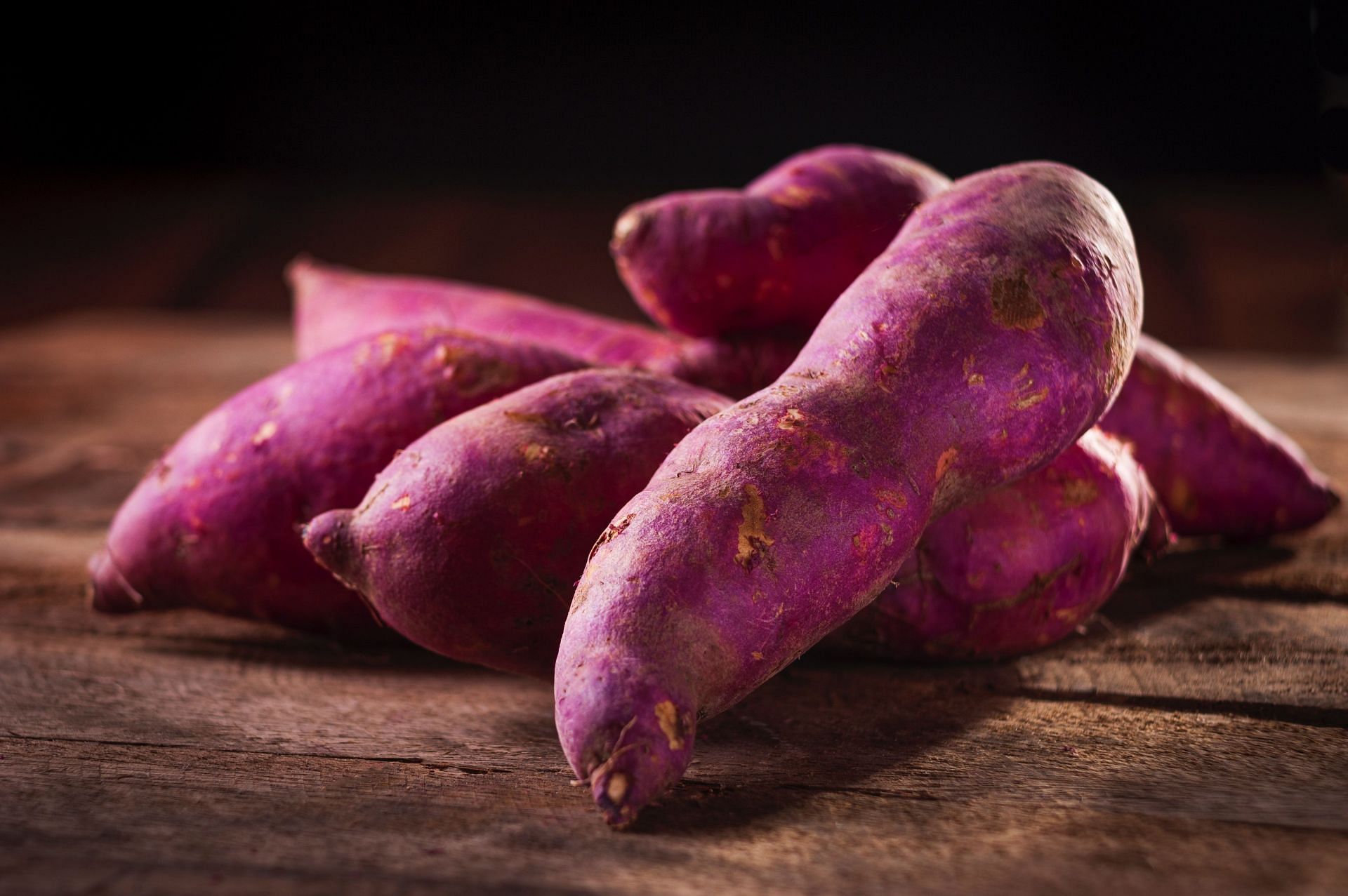 Sweet potatoes are a great source of potassium. (Image via Pexels/ Marcelo Verfe)