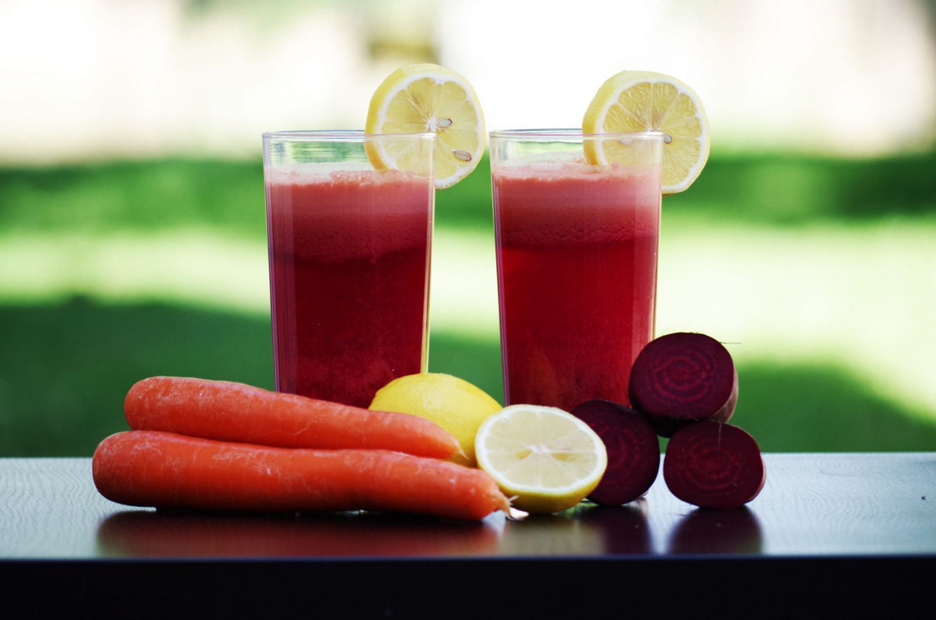 Carrot juice is rich in potassium (Image via Pexels)