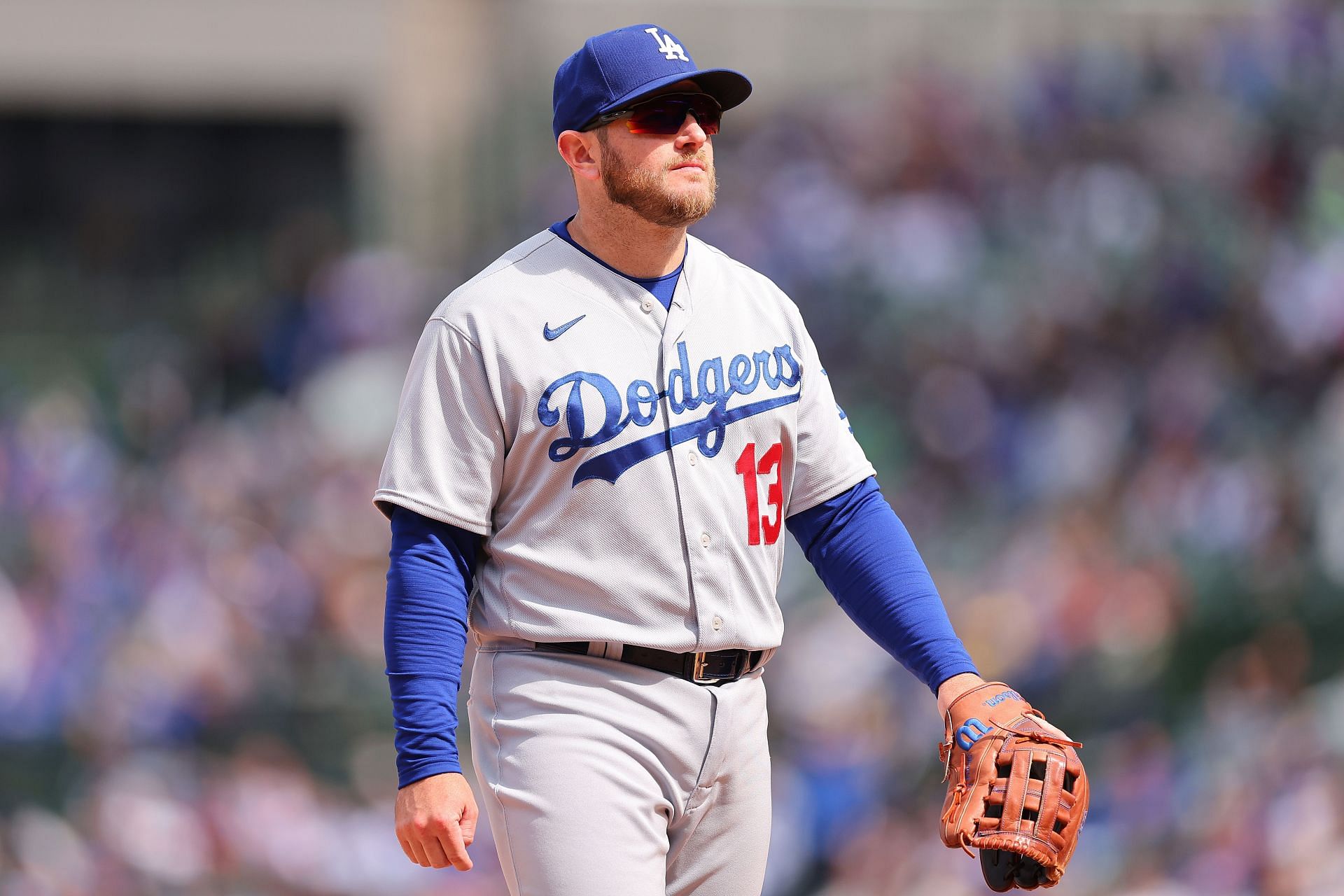 LOS ANGELES, CA - MAY 12: Los Angeles Dodgers third baseman Max Muncy (13)  bats during a regular season game between the Los Angeles Dodgers and  Philadelphia Phillies on May 12, 2022