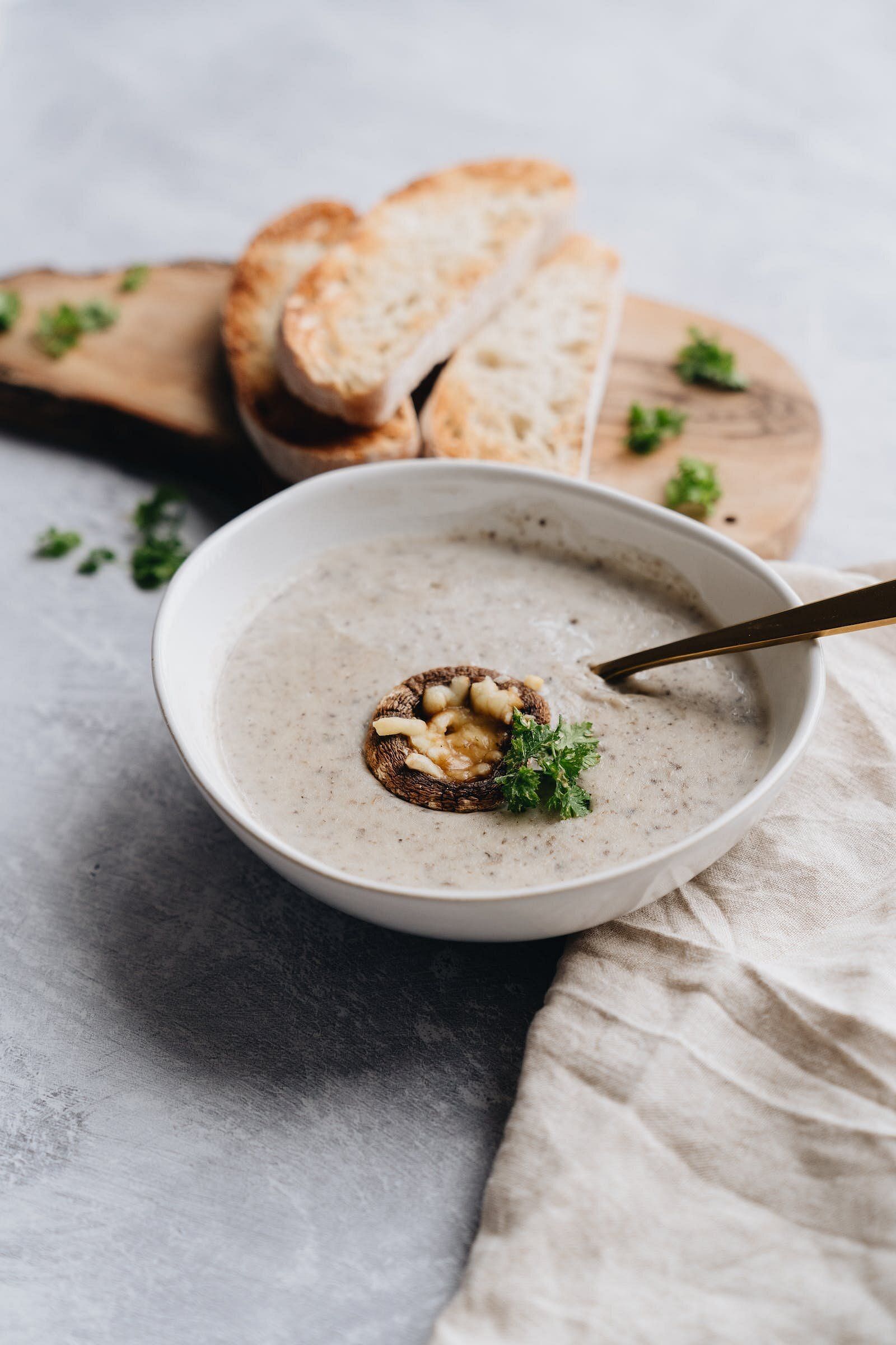 Spinach and mushroom soup (Image source: Pexels)