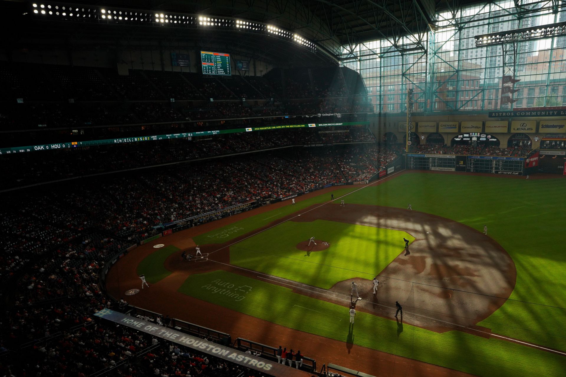 Oakland Athletics v Houston Astros HOUSTON, TEXAS - AUGUST 13: A general stadium view during the game between the Houston Astros and the Oakland Athletics at Minute Maid Park on August 13, 2022 in Houston, Texas. (Photo by Alex Bierens de Haan/Getty Images)