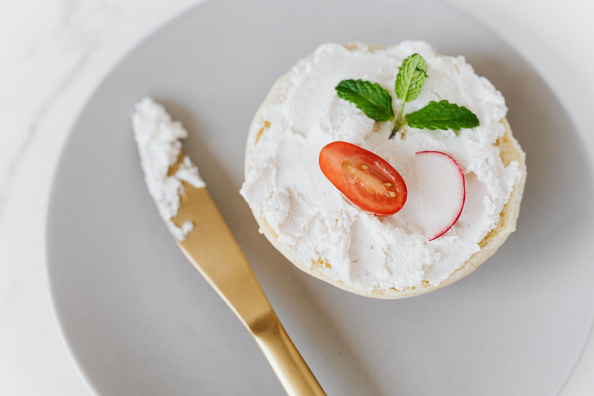 Can Cottage Cheese Really Cause Constipation? (image via pexels / karolina grabowska)