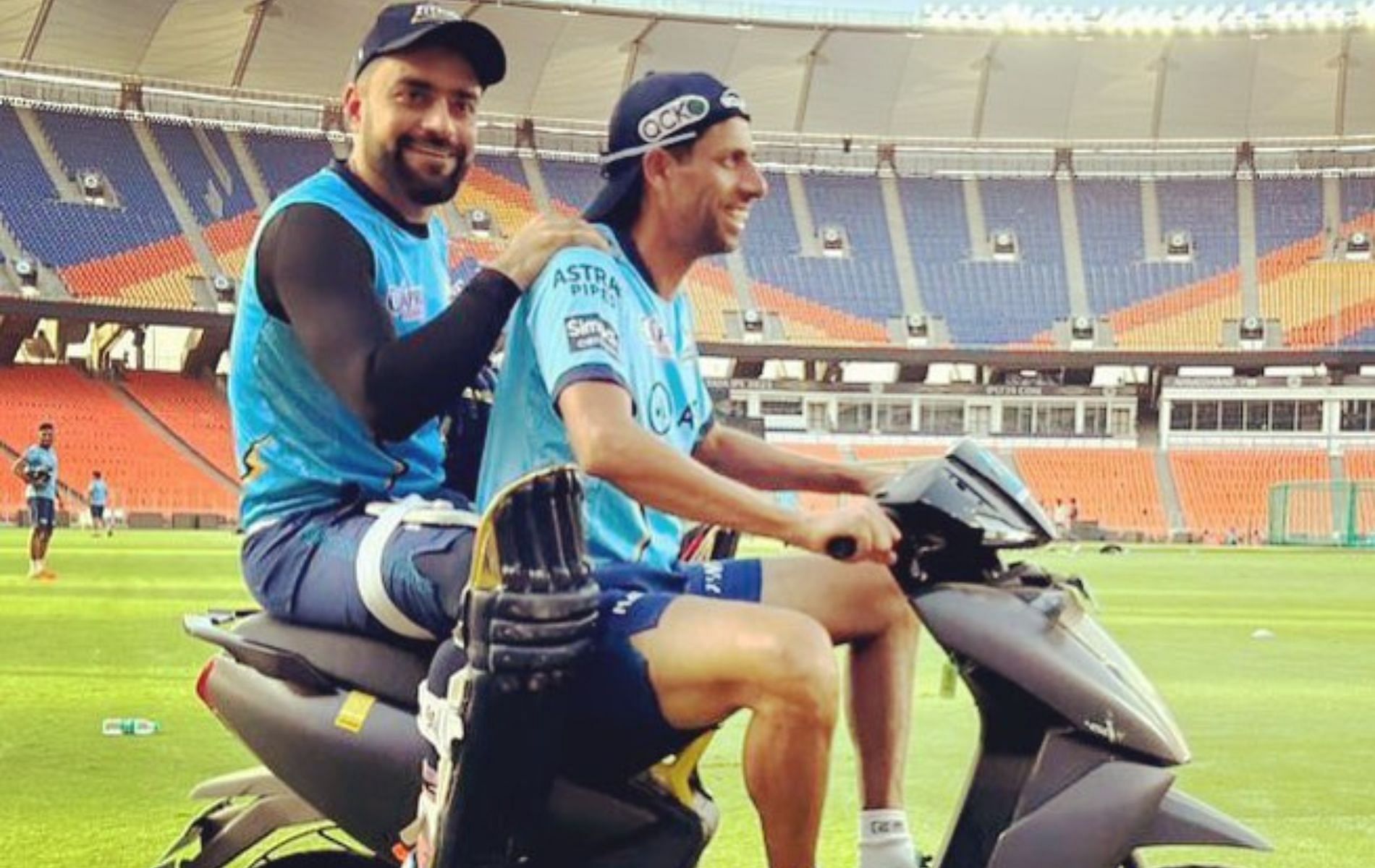 Rashid Khan (R) with Ashish Nehra. (Pic: Instagram) 